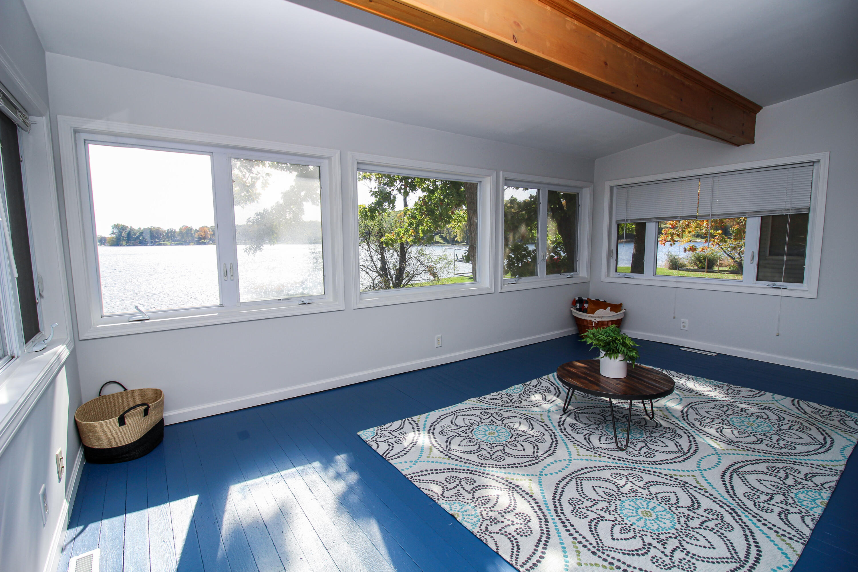 58463 Loop Road Property Photo 10