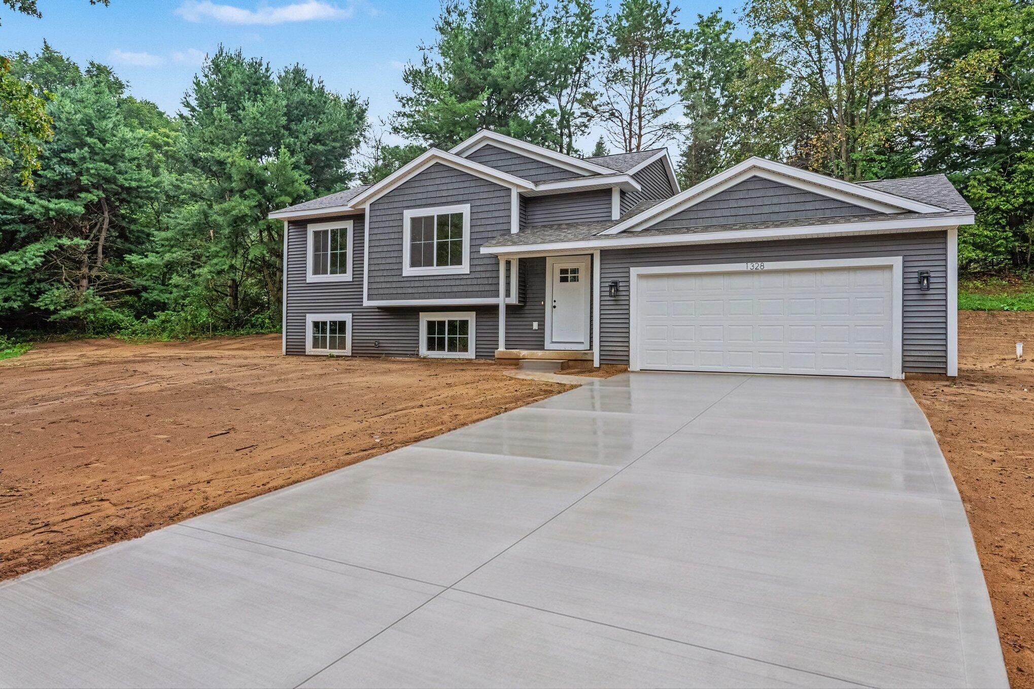 1328 Red Fox Court Property Photo 1