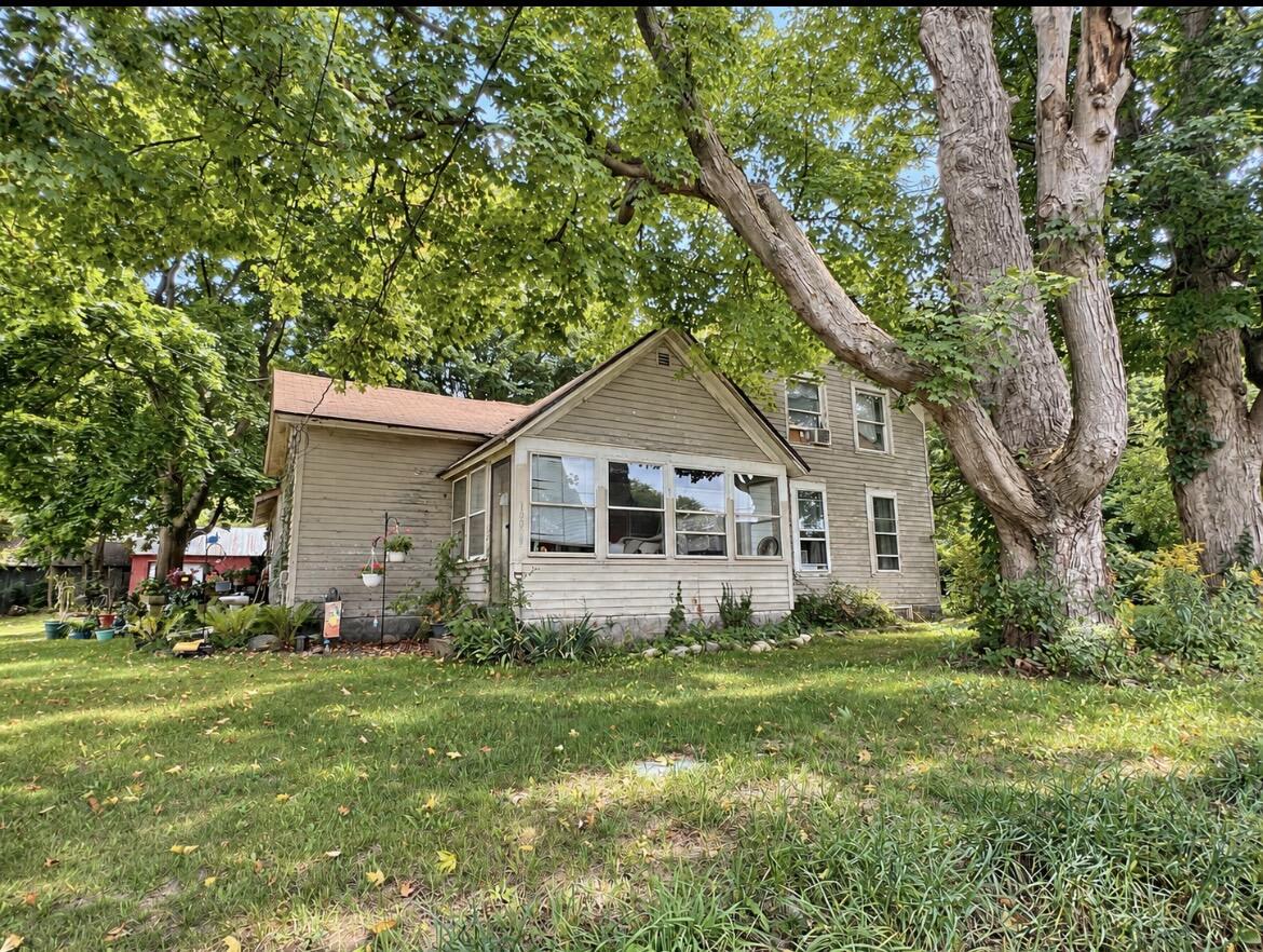 10025 Pulaski Road Property Photo 1