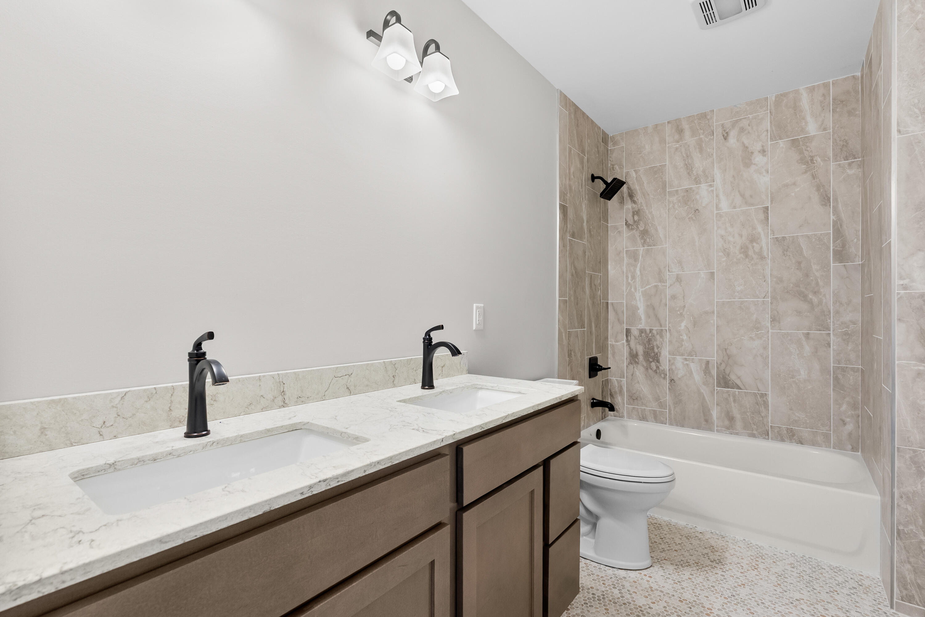 135 Golf View Drive Property Photo 32