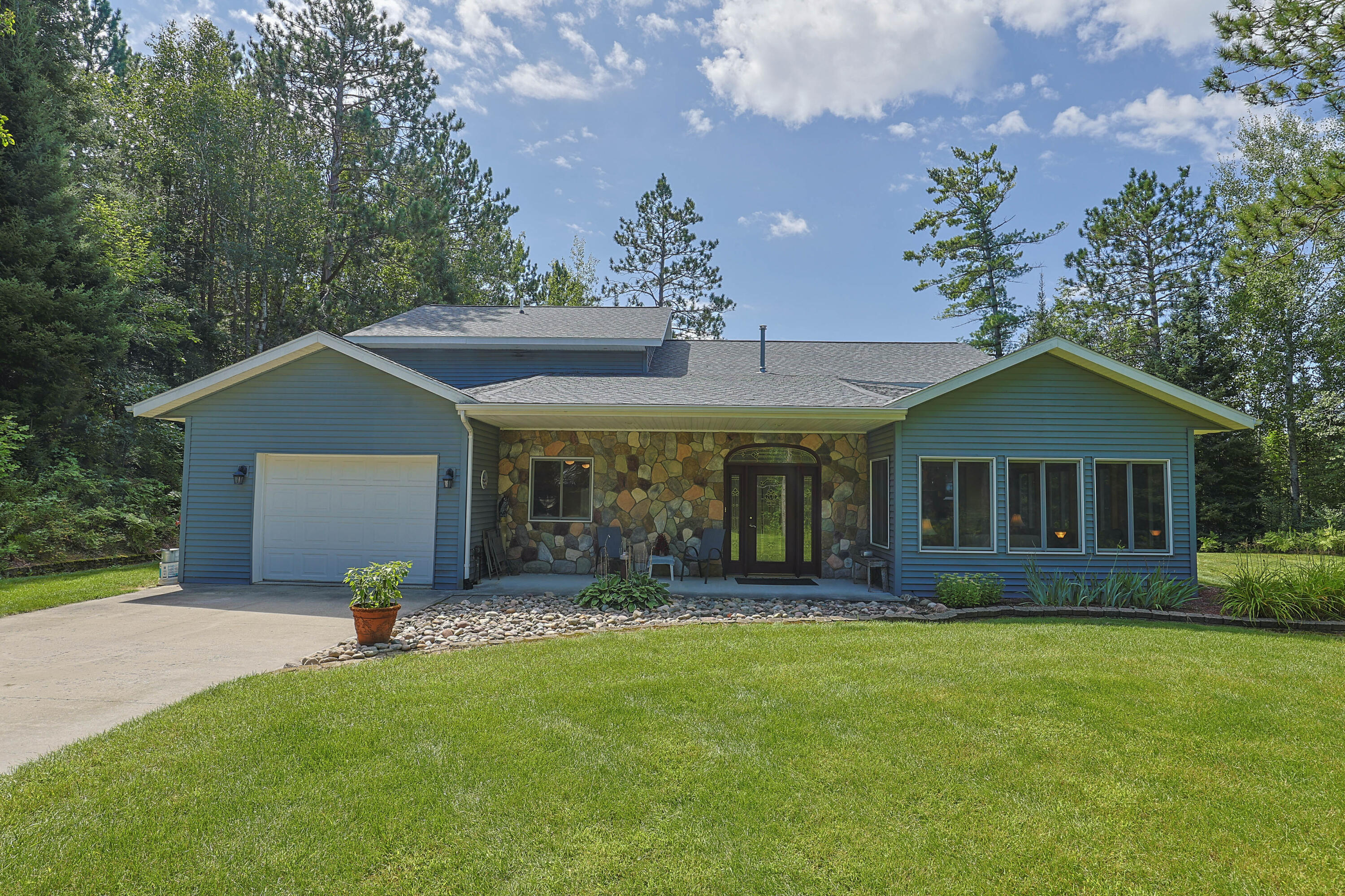 6720 W Welch Road Property Photo 2