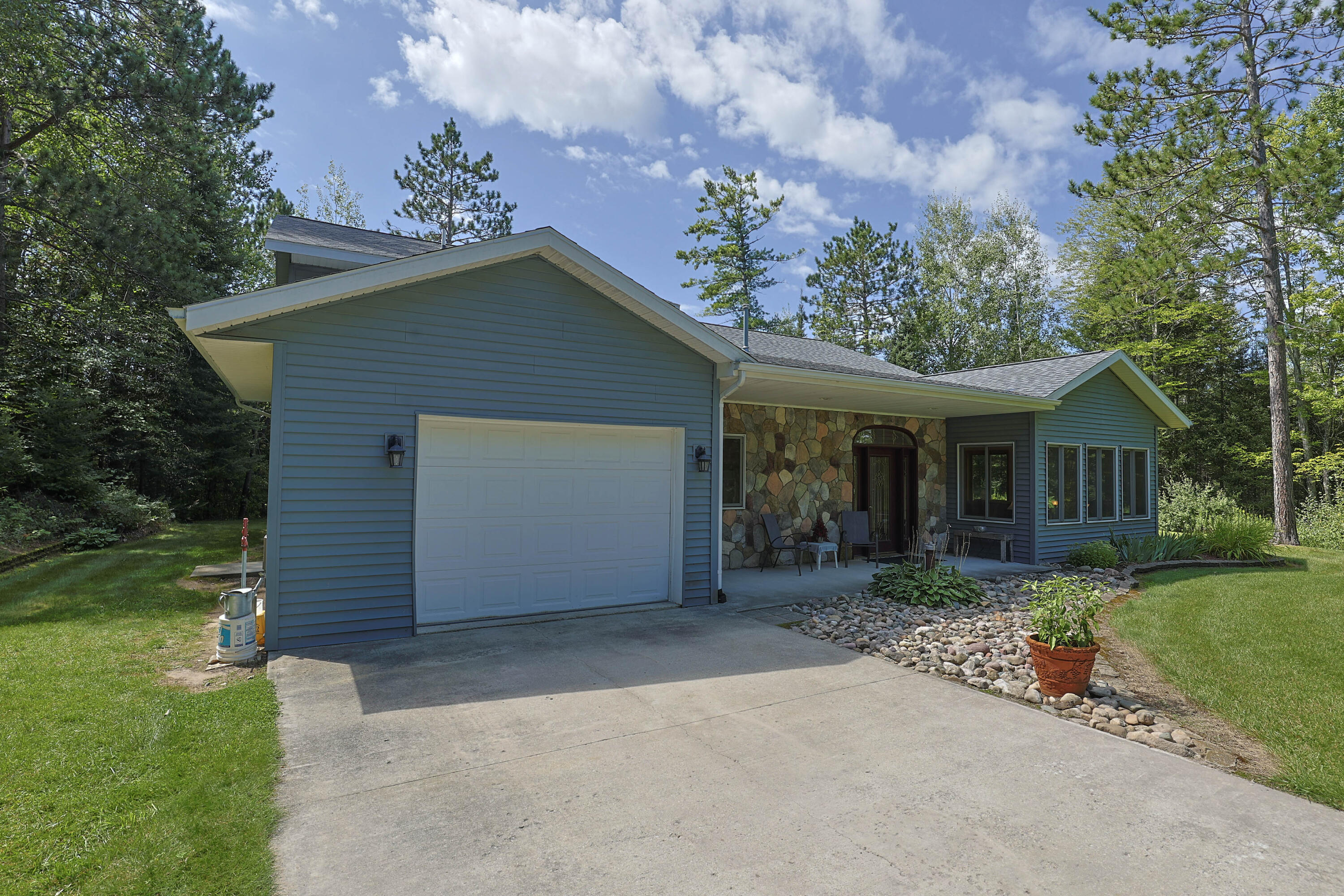 6720 W Welch Road Property Photo 3