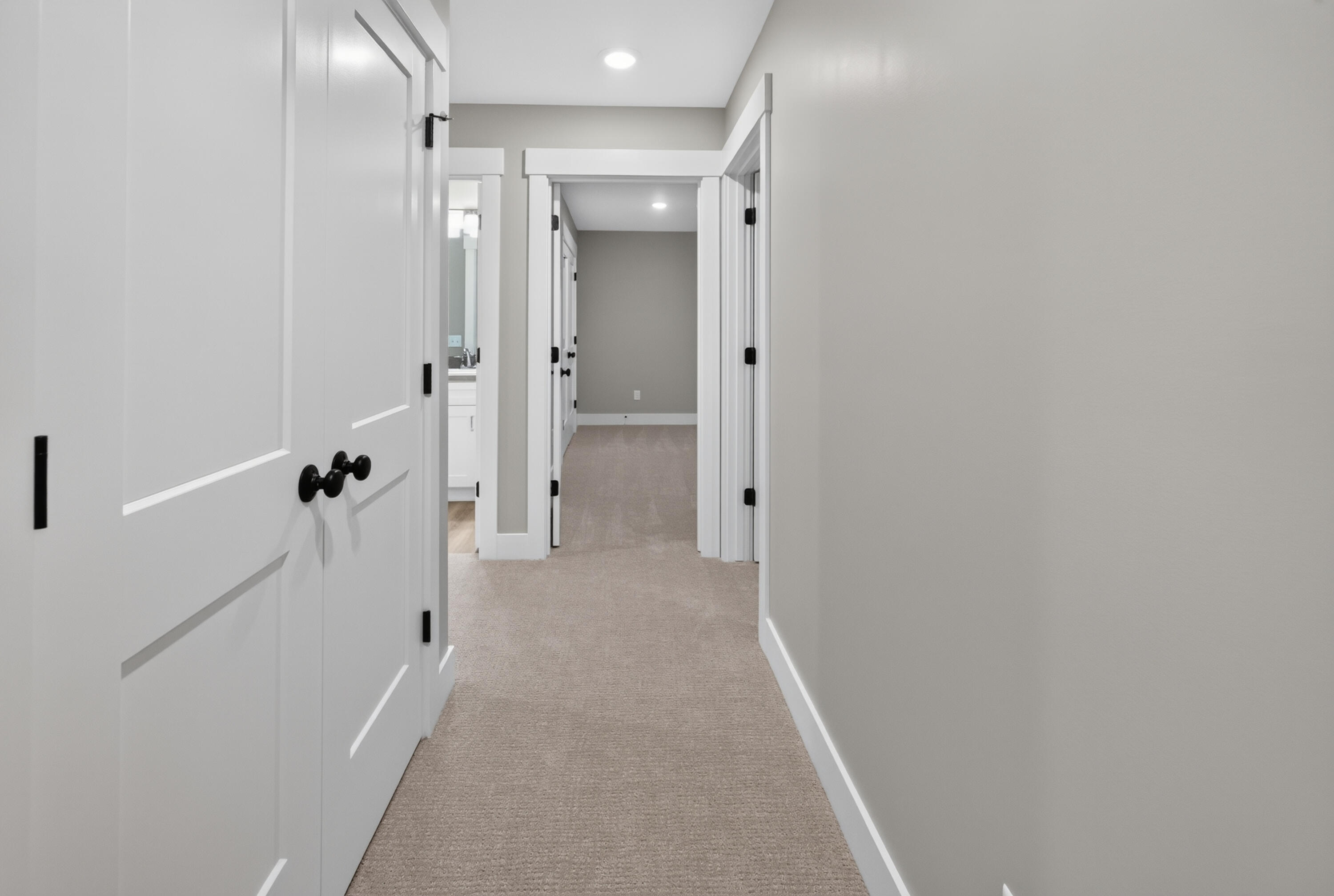17226 Roosevelt Road Property Photo 26