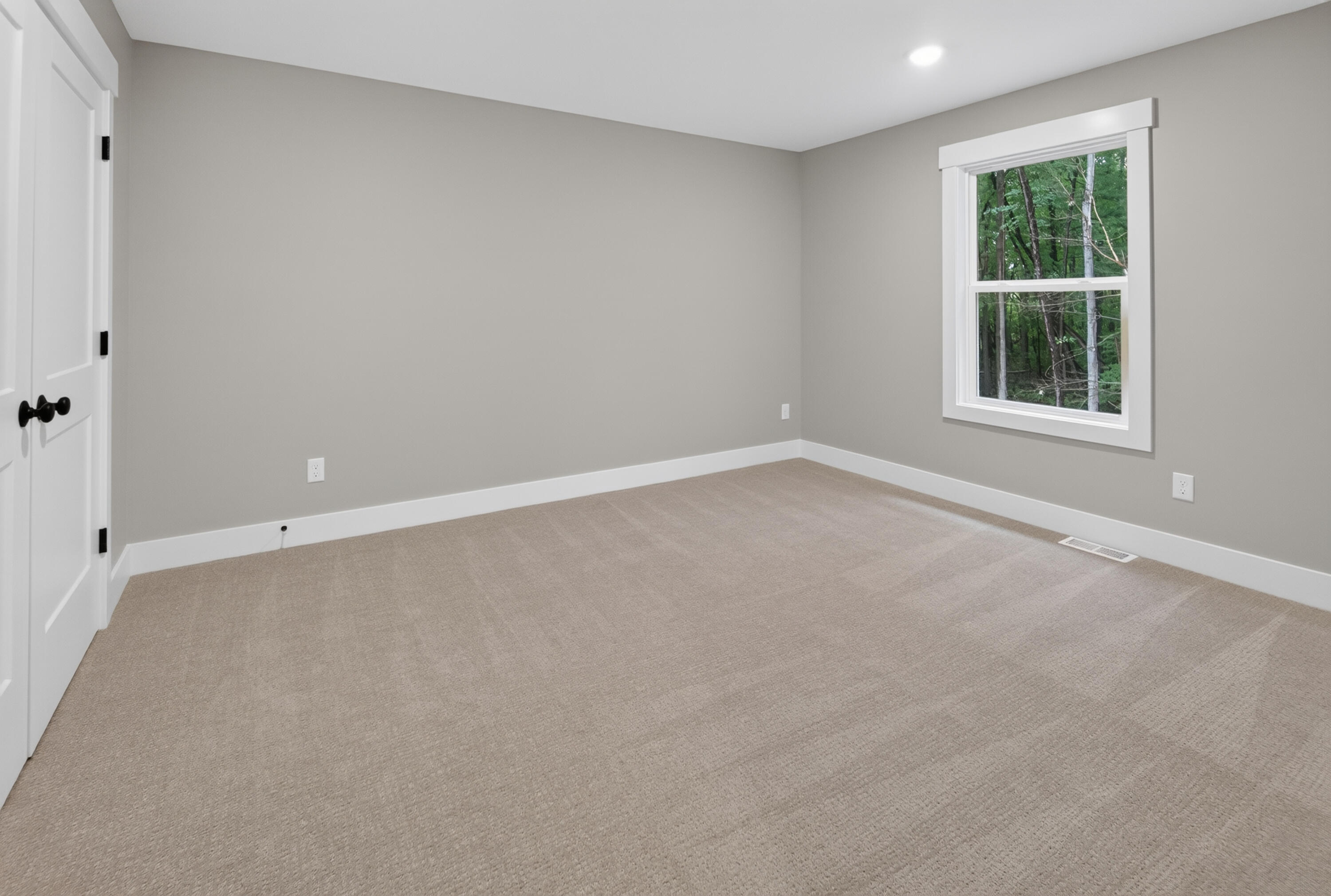 17226 Roosevelt Road Property Photo 29