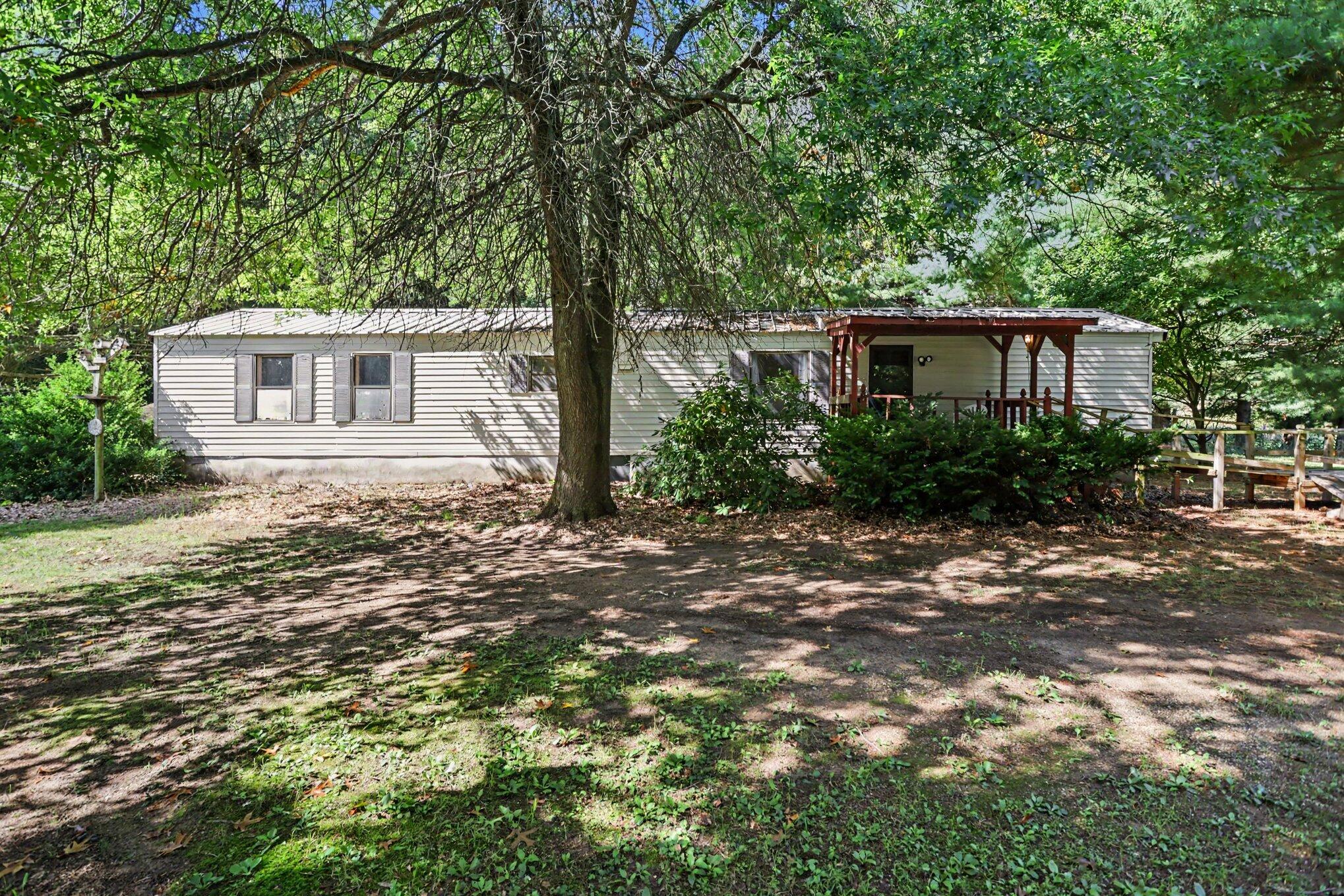 11385 Wildwood Drive Property Photo 1
