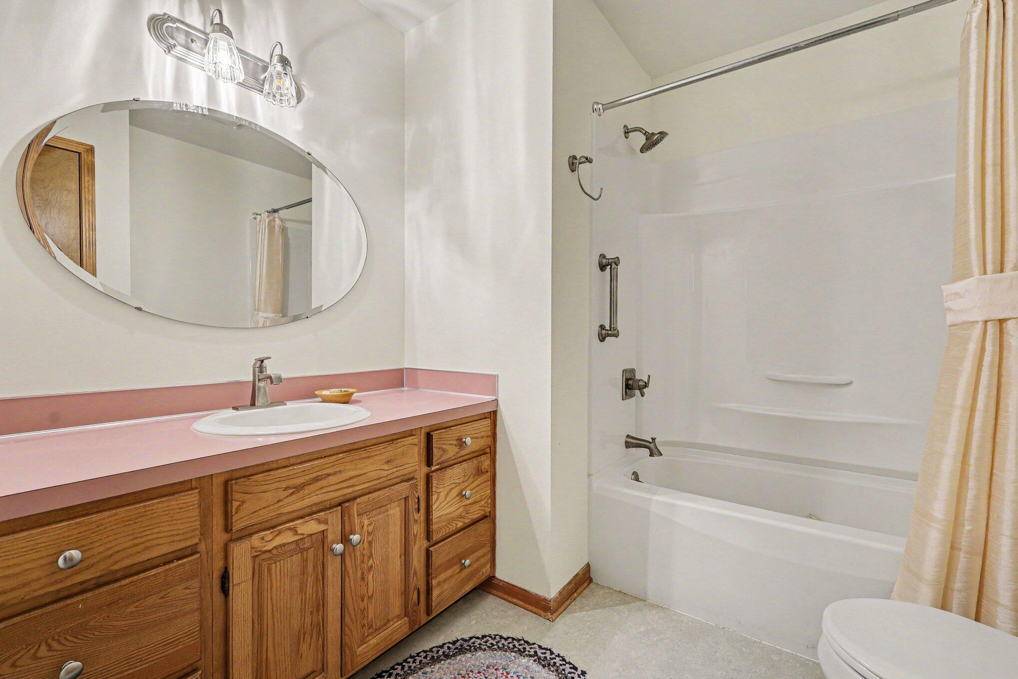 3114 Maple Villa Drive Se Property Photo 10