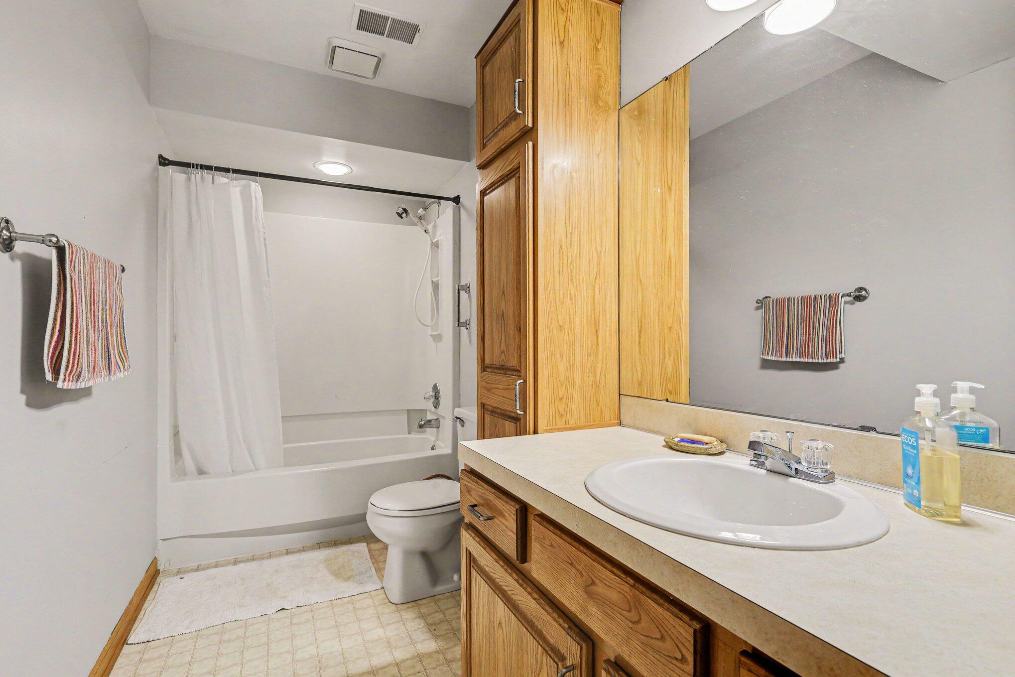 3114 Maple Villa Drive Se Property Photo 16