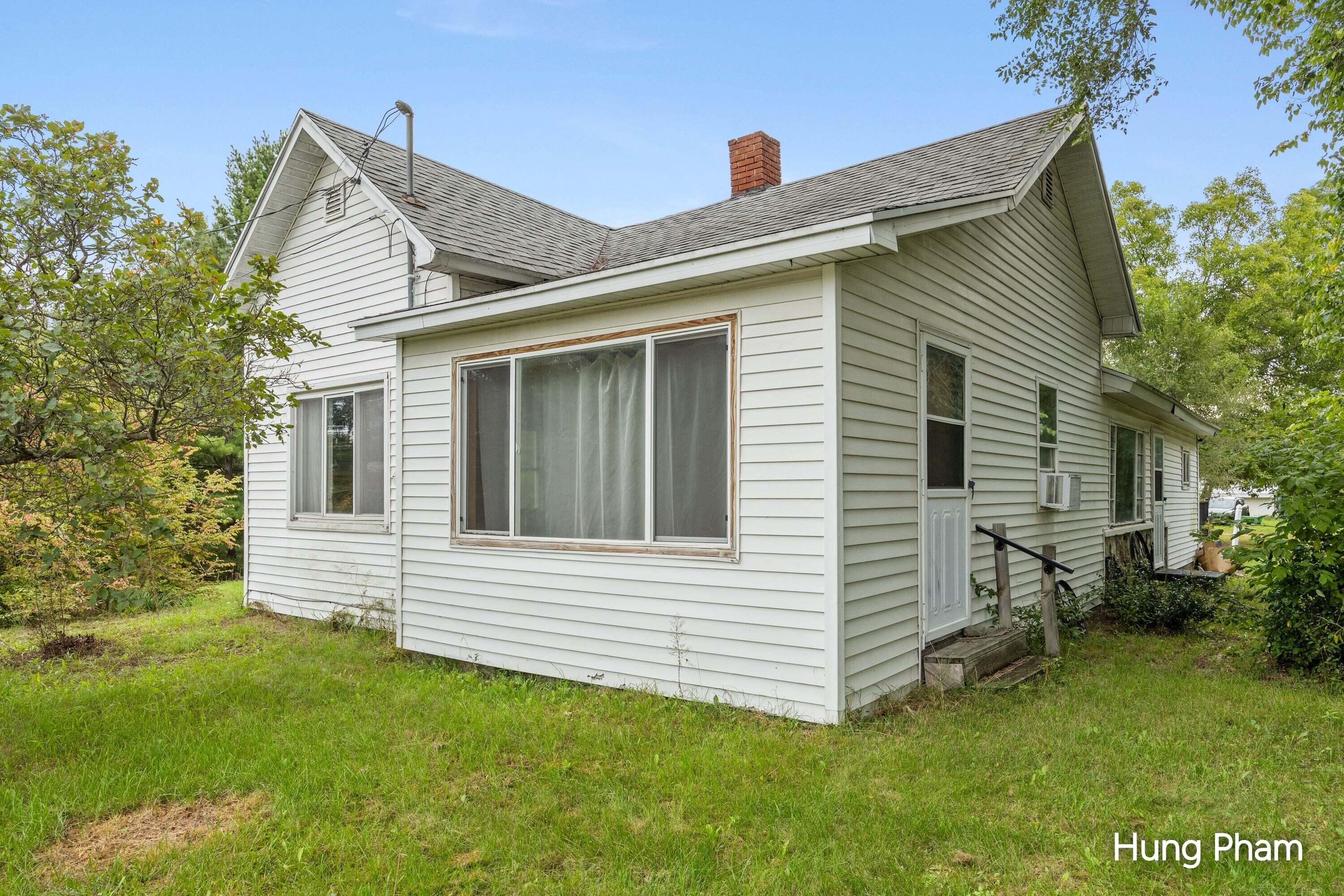 1569 S Sheridan Road Property Photo 1