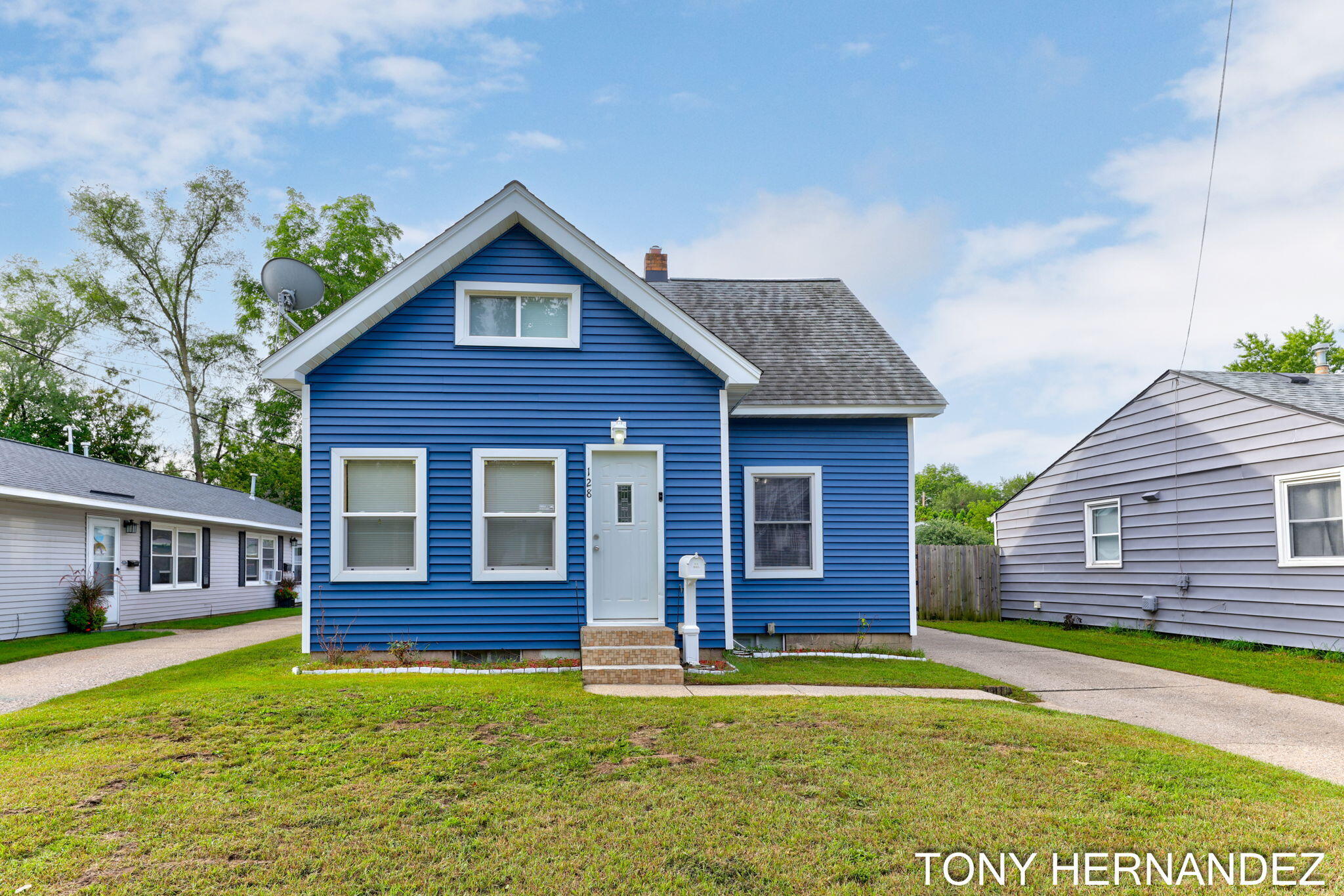 128 Burt Street Se Property Photo 1