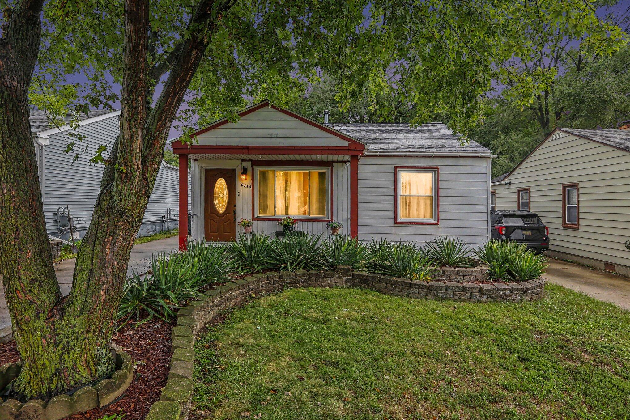 6148 N Globe Street Property Photo 1