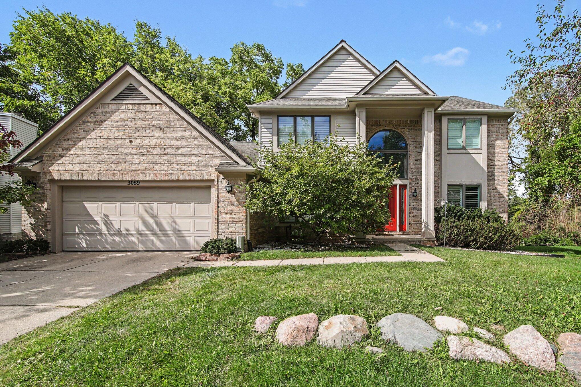 3089 N Foxridge Court Property Photo 1