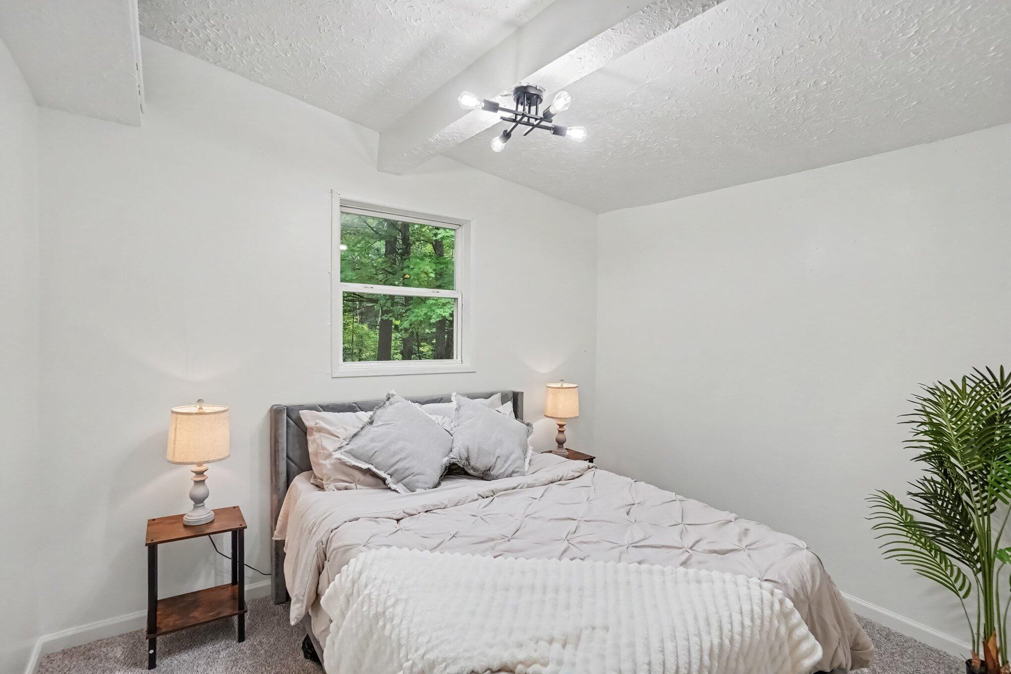 8253 1/2 E 62nd Street Property Photo 9