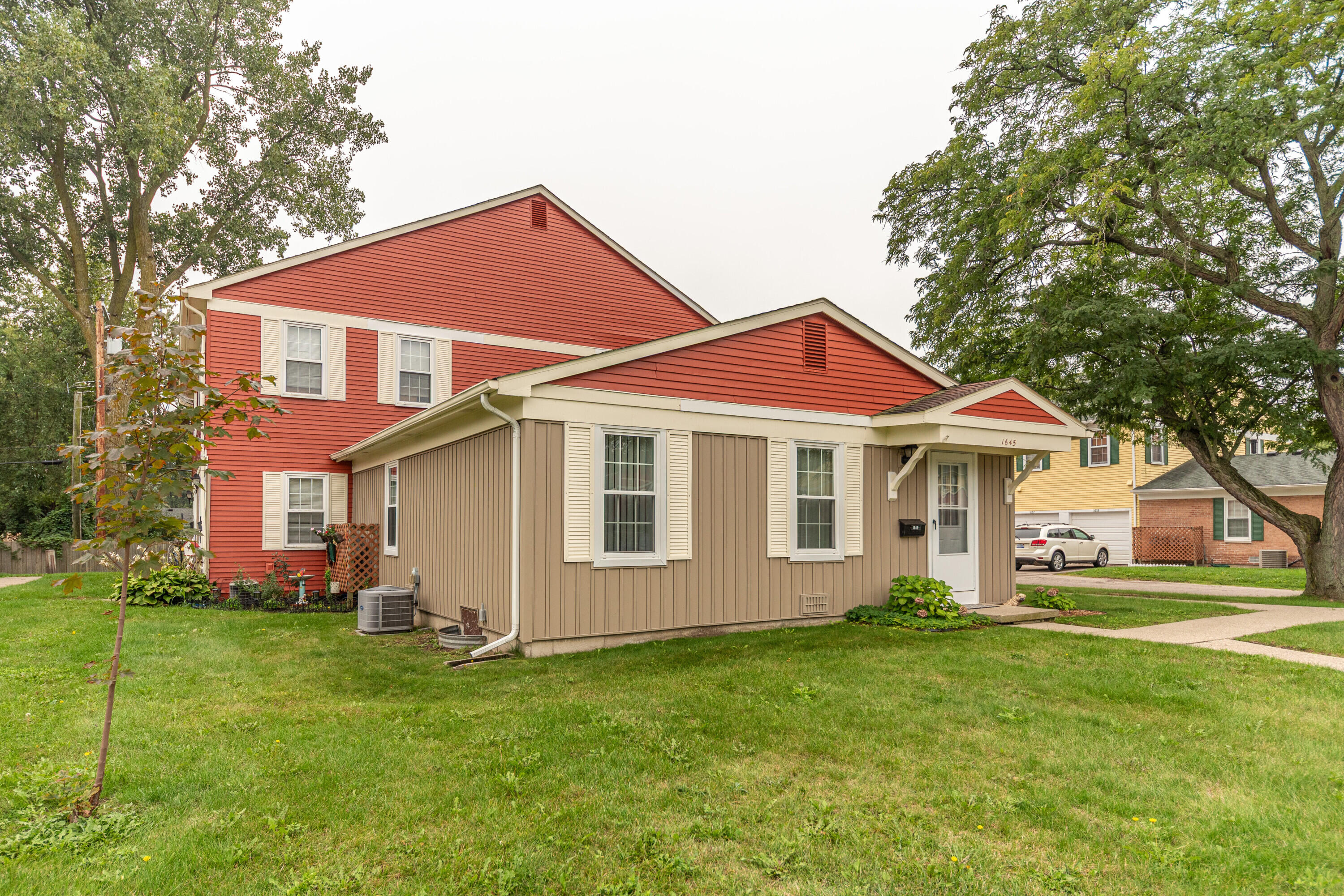 1645 Wingate Boulevard Property Photo 2