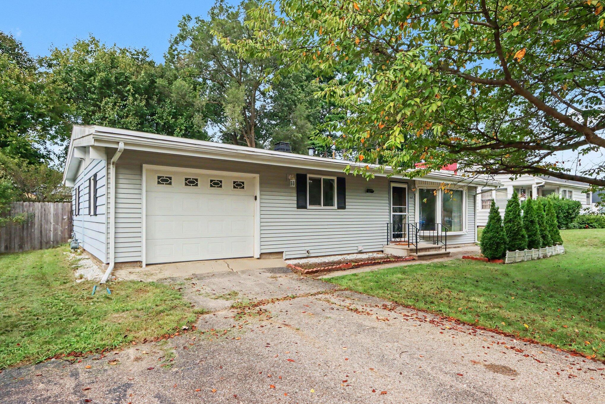107 Williams Drive Property Photo 1
