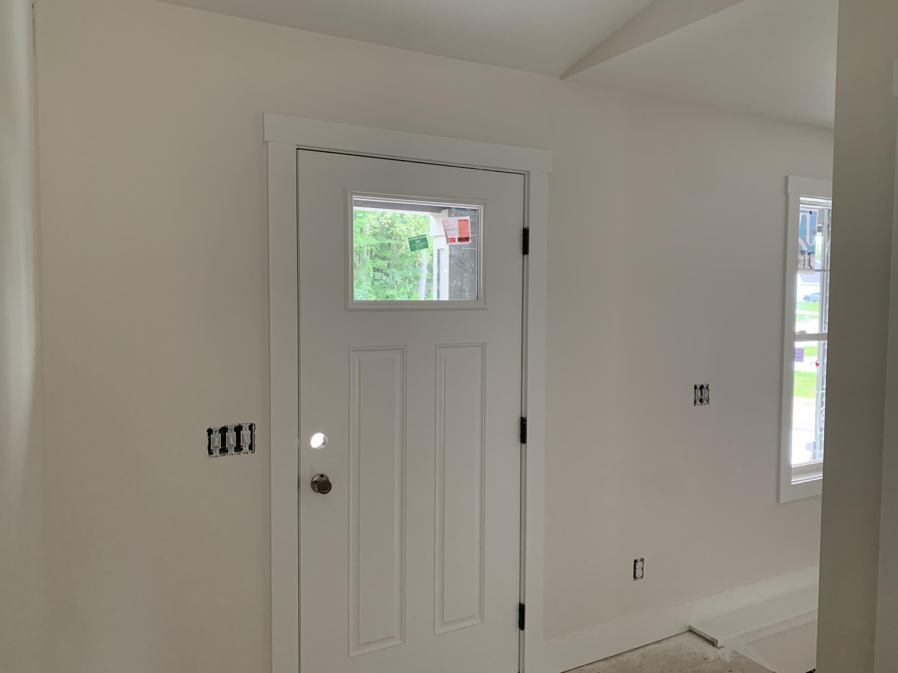 7054 Pinehurst Drive Ne Property Photo 2