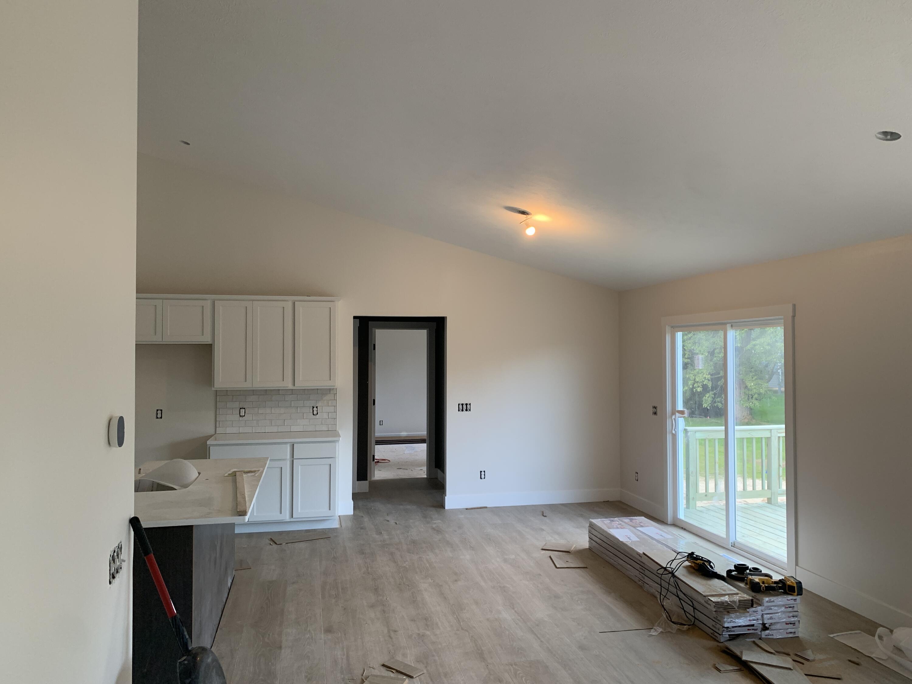 7054 Pinehurst Drive Ne Property Photo 5