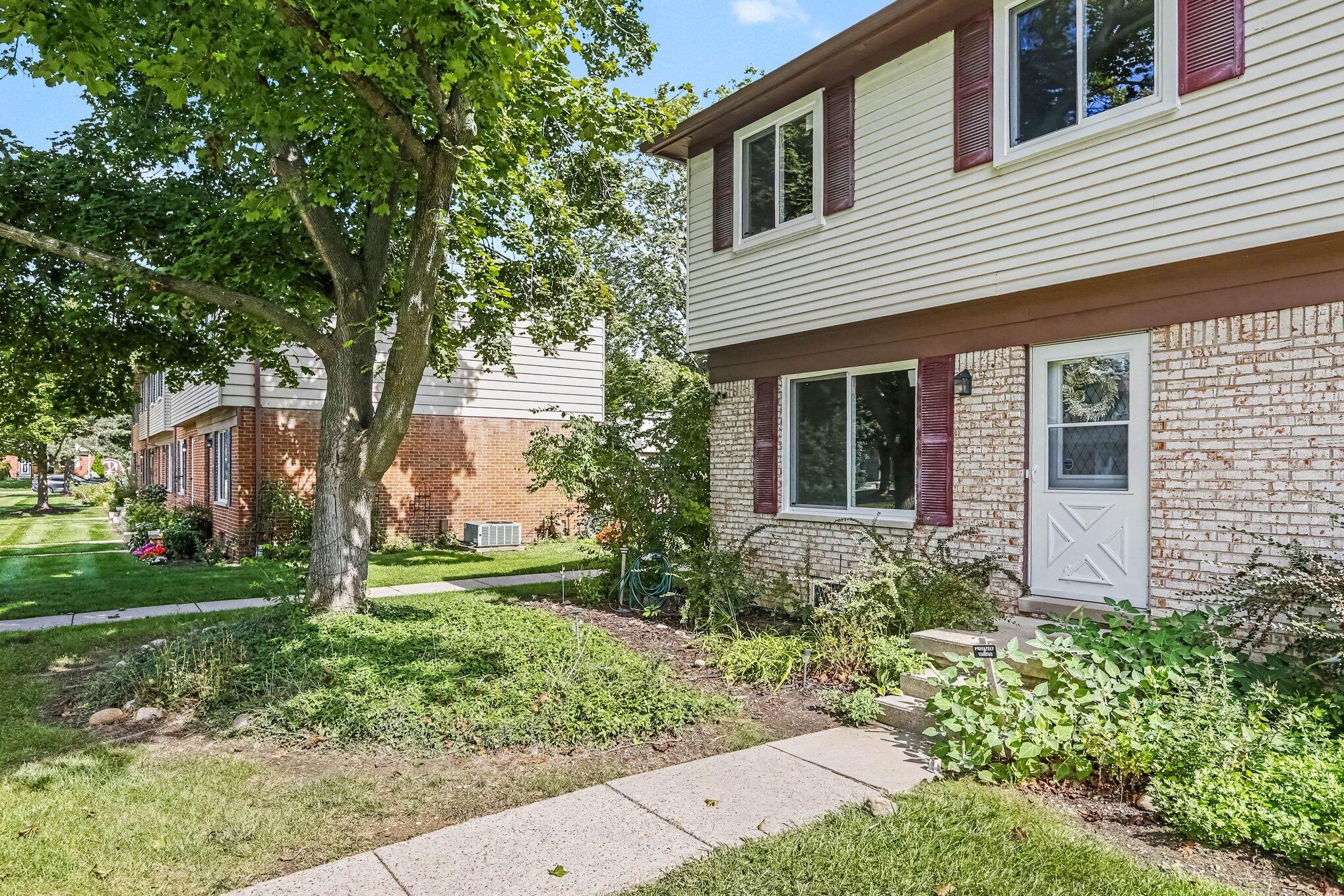 197 Sheffield Drive Property Photo 1