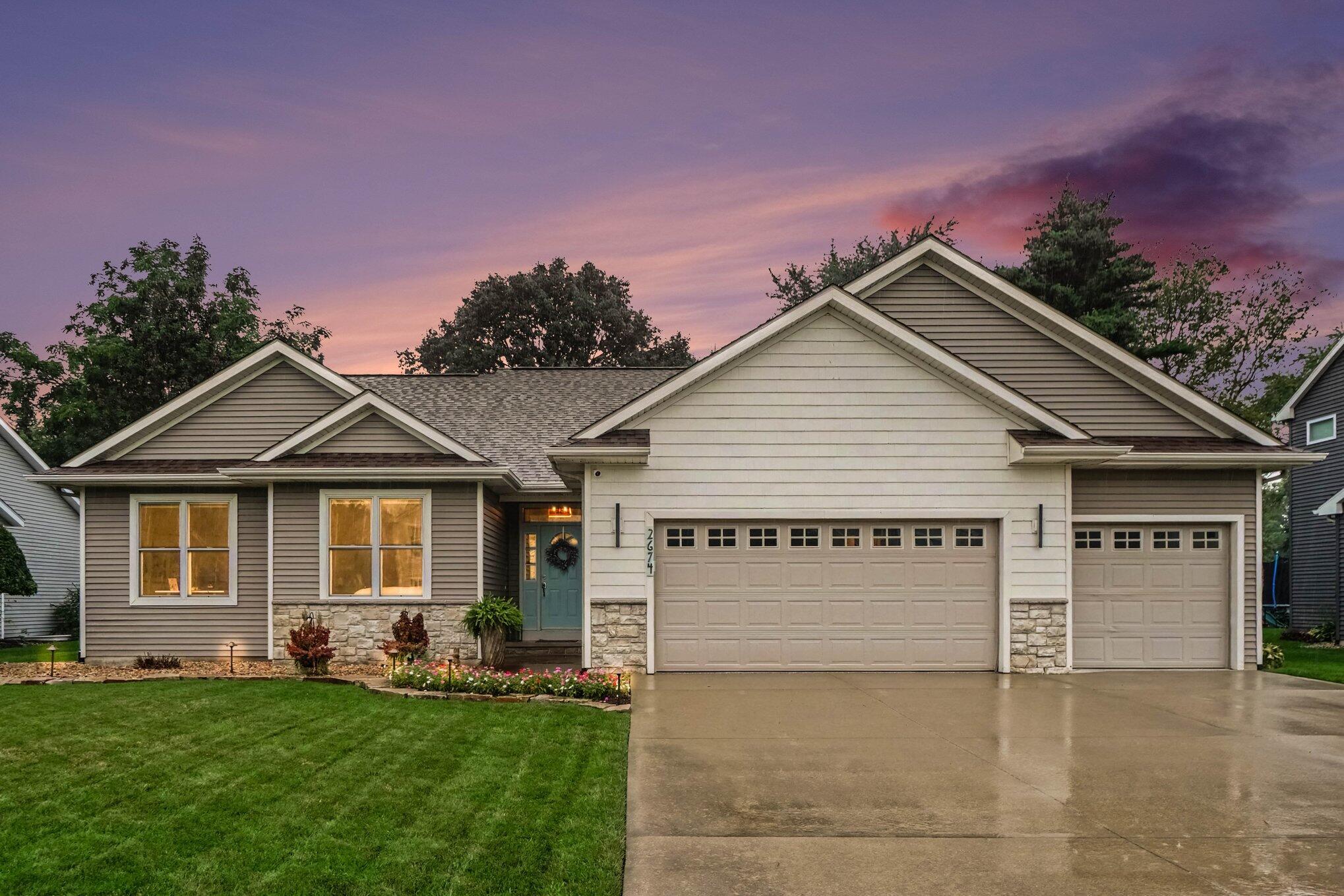 2674 Avalon Woods Drive Property Photo 1