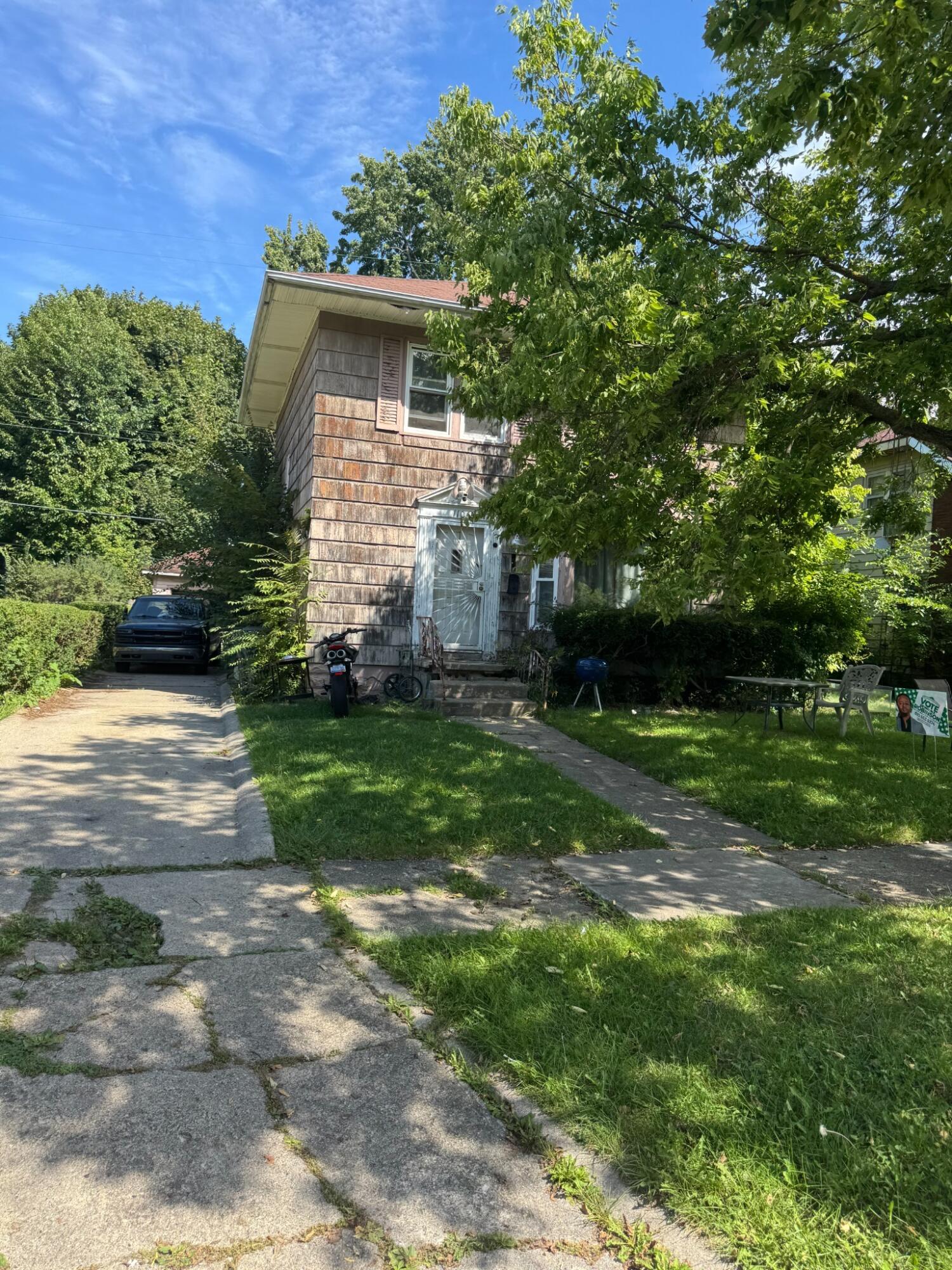 1106 Copeman Boulevard Property Photo 1