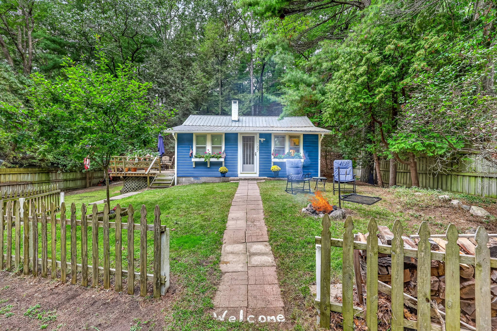7297 S Lake Avenue Property Photo 1