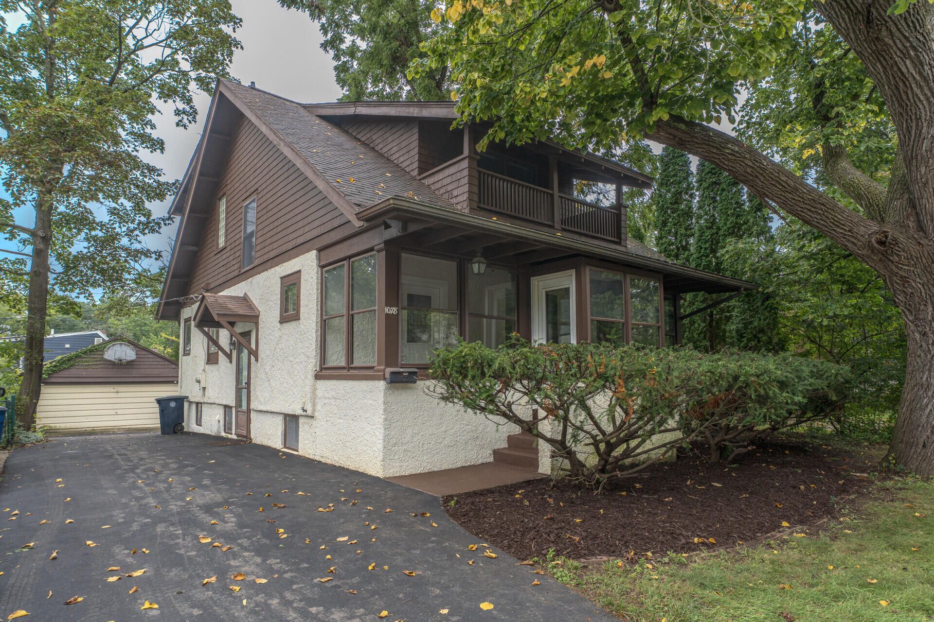 1078 Ferdon Road Property Photo 1