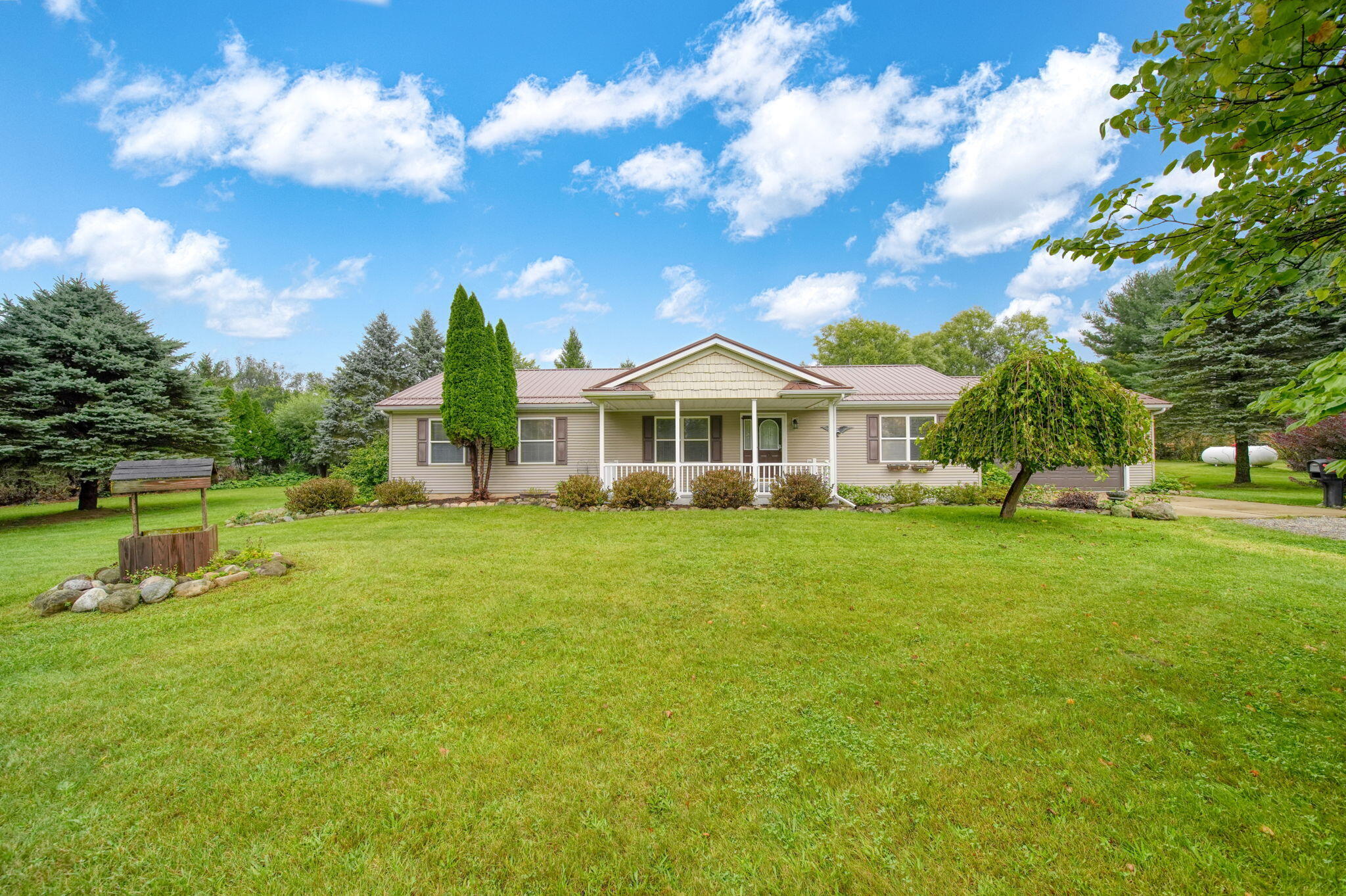 11630 Lippert Road Property Photo 1