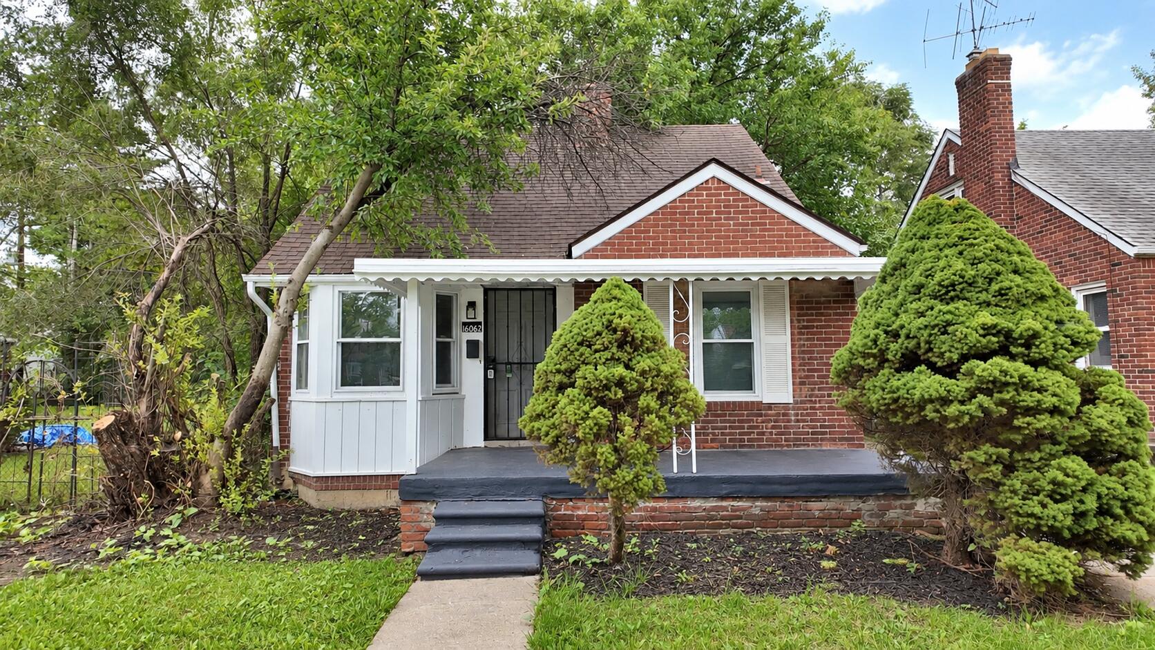 16062 Carlisle Street Property Photo 1