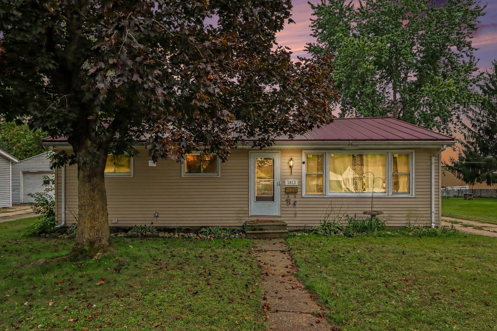 1613 Griffith Street Property Photo 1