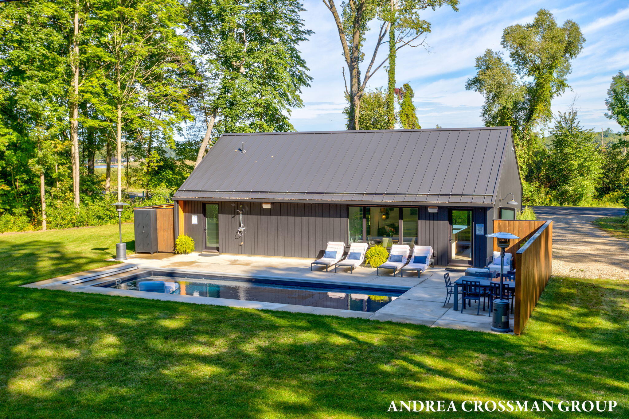 6346 Riverside Road Property Photo 1