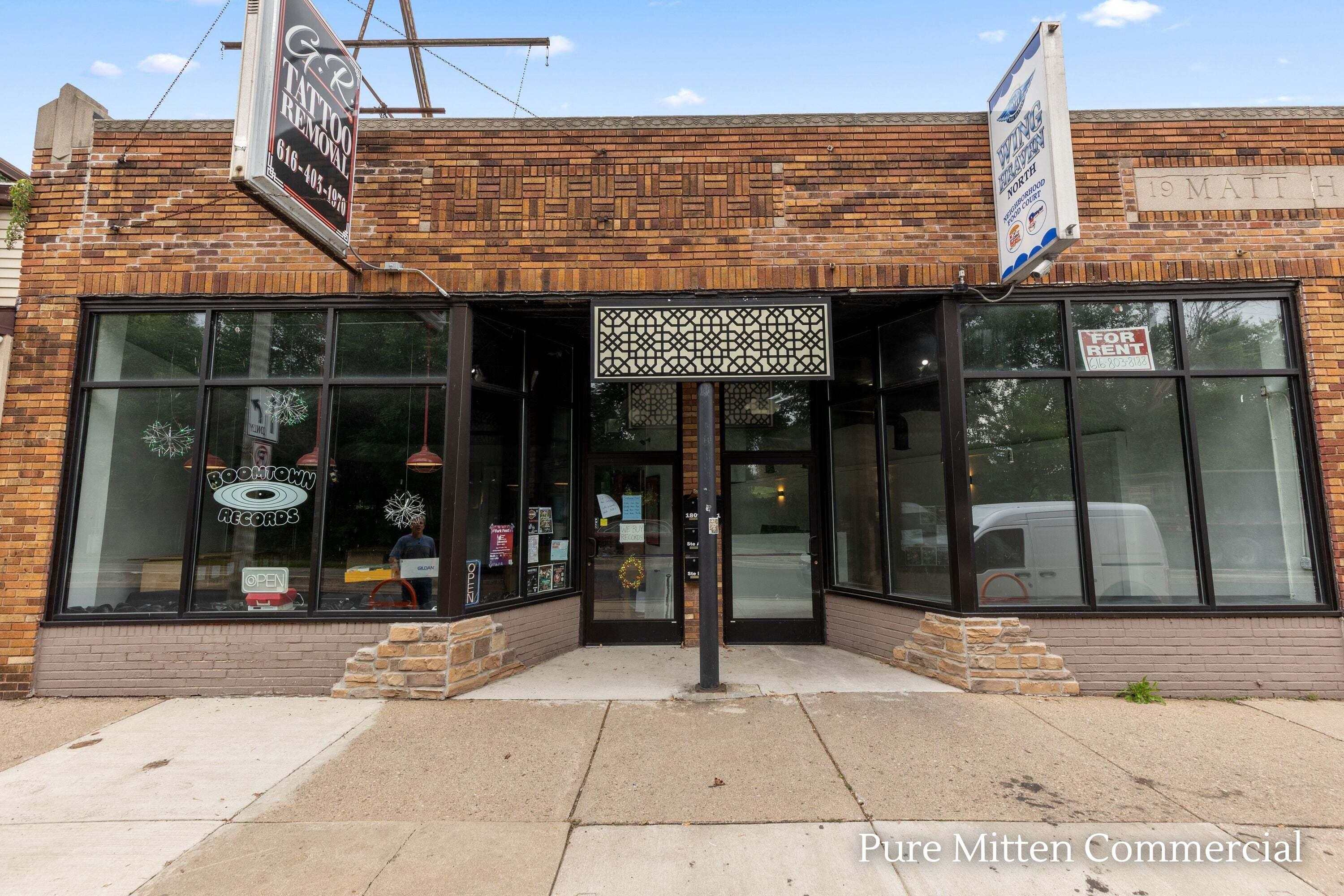 1809 Plainfield Avenue Ne Property Photo 1