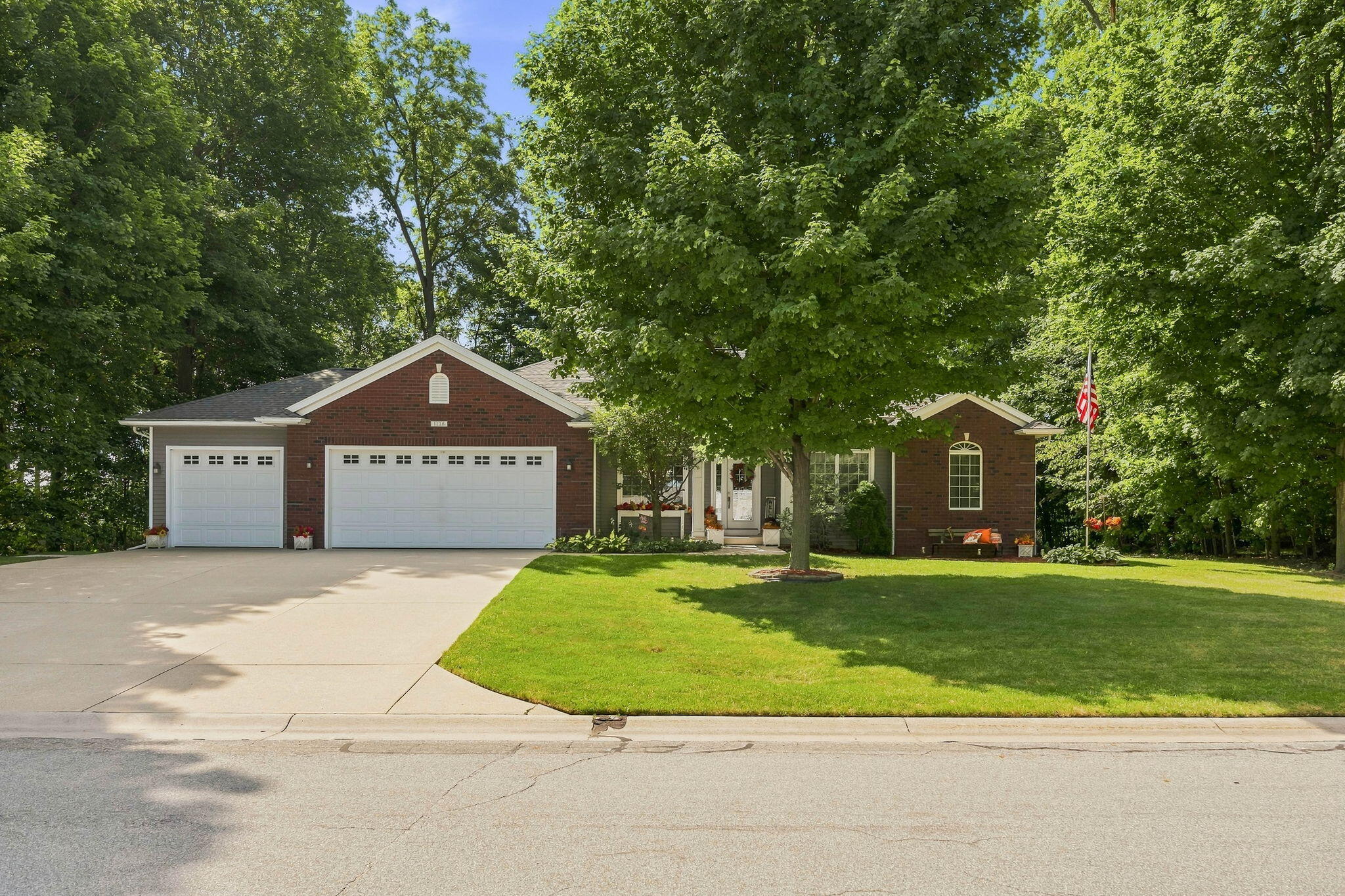 1106 Barton Street Property Photo 1