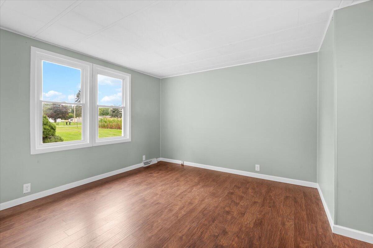 4782 2 Mile Road Property Photo 6