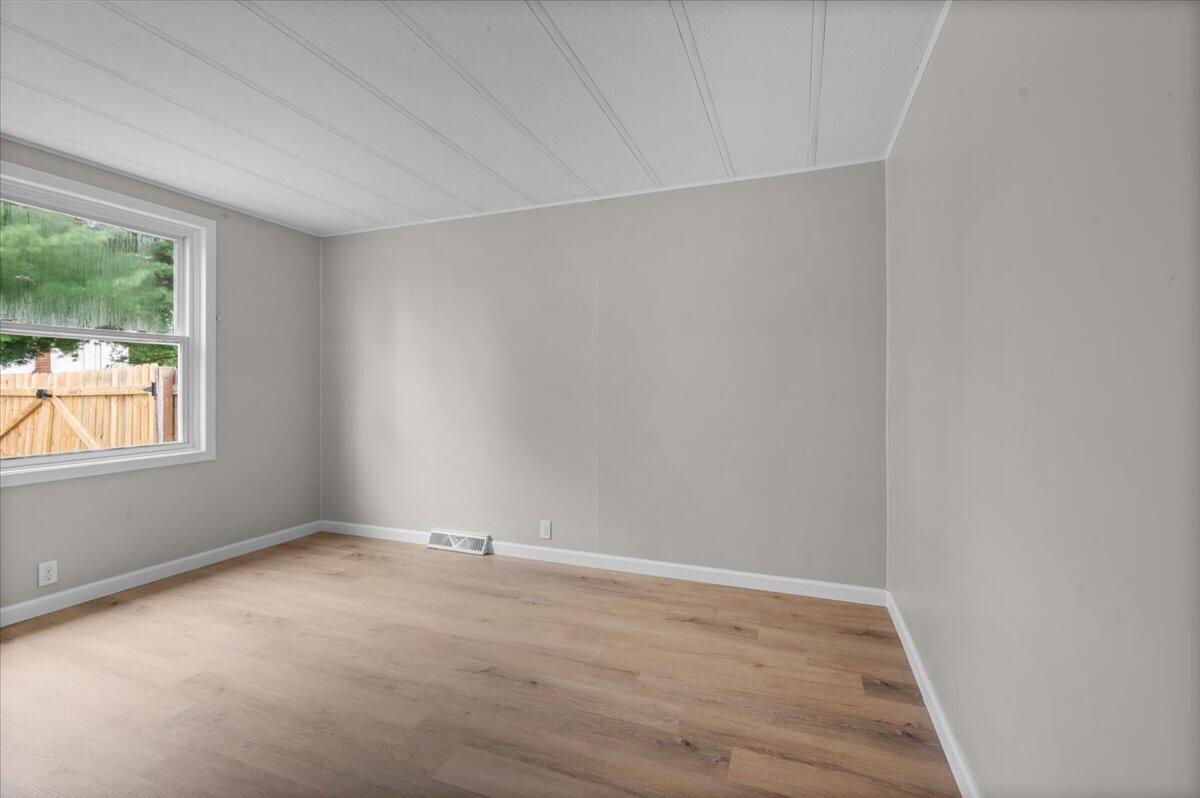 4782 2 Mile Road Property Photo 17