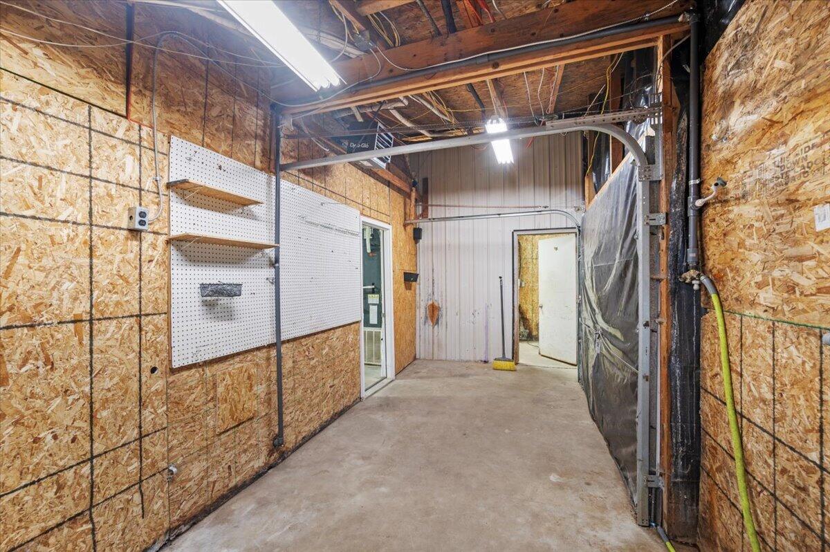 4782 2 Mile Road Property Photo 28
