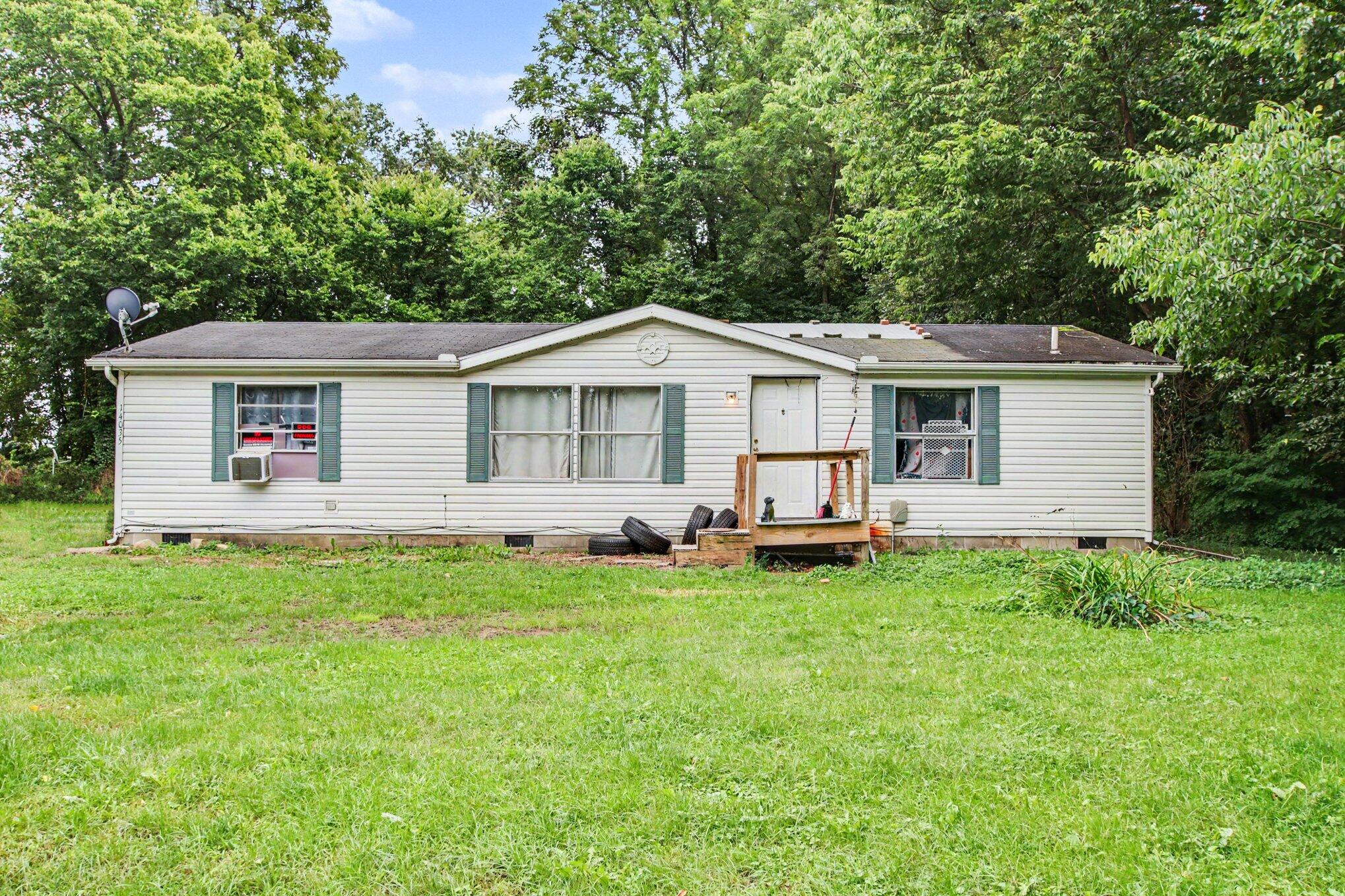 14035 Riverside Drive Property Photo 1
