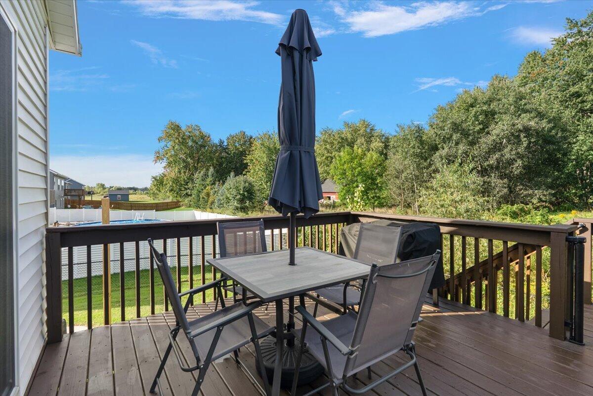 10765 Lance Avenue Property Photo 5