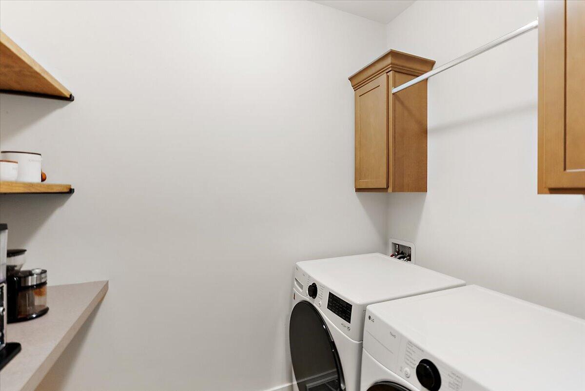 10765 Lance Avenue Property Photo 21