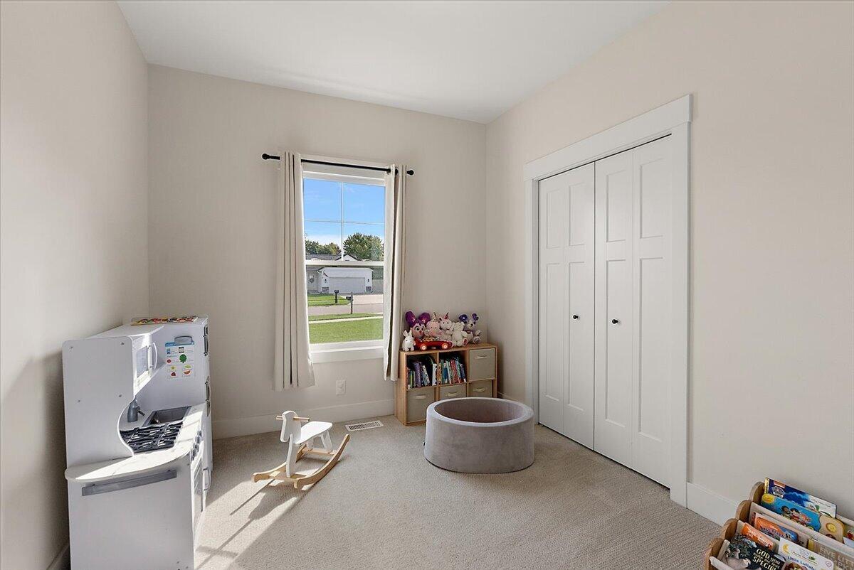 10765 Lance Avenue Property Photo 25