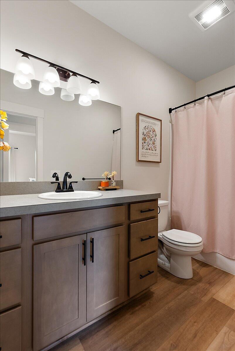 10765 Lance Avenue Property Photo 27