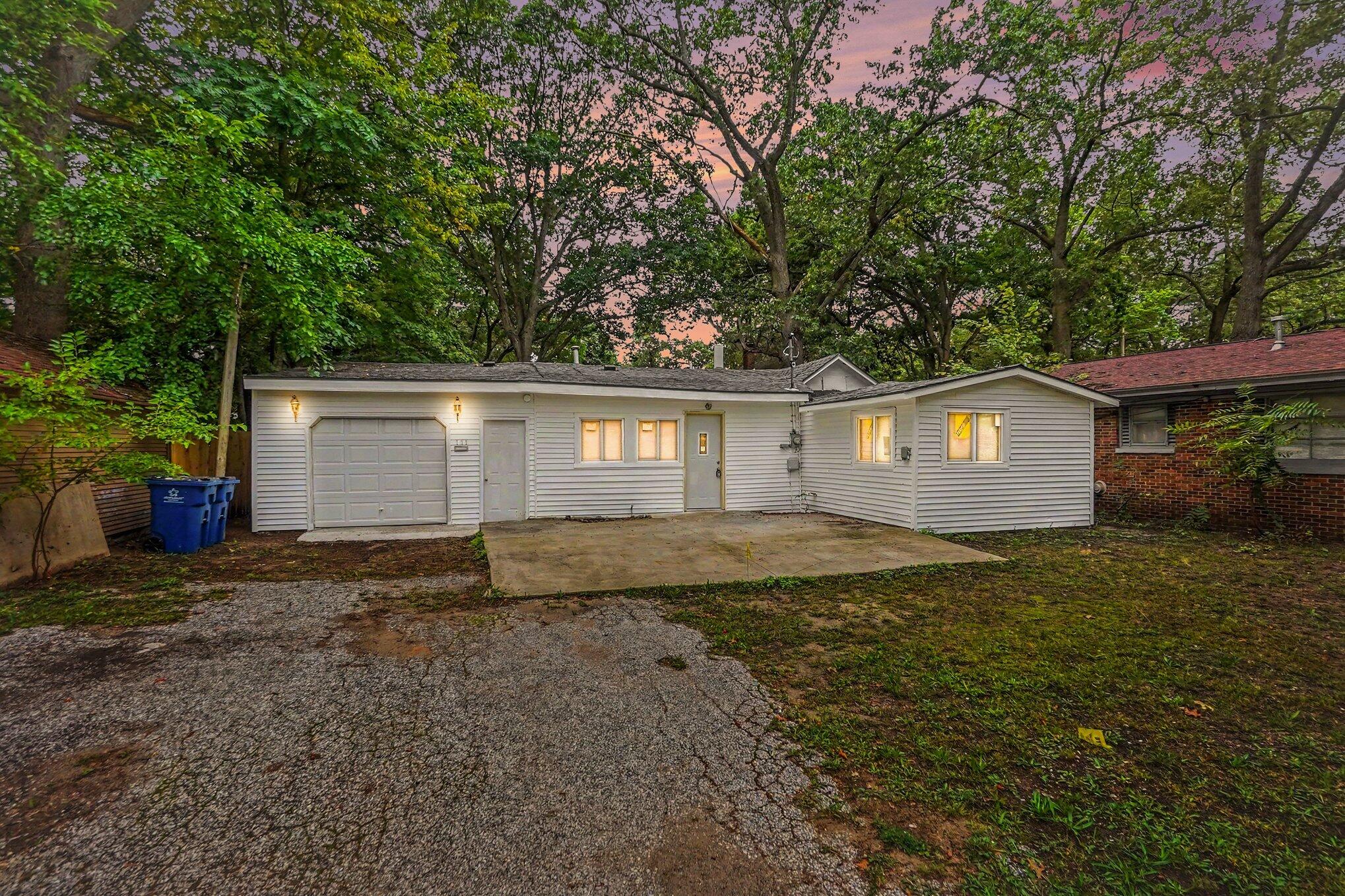 111 Rotterdam Avenue Property Photo 1