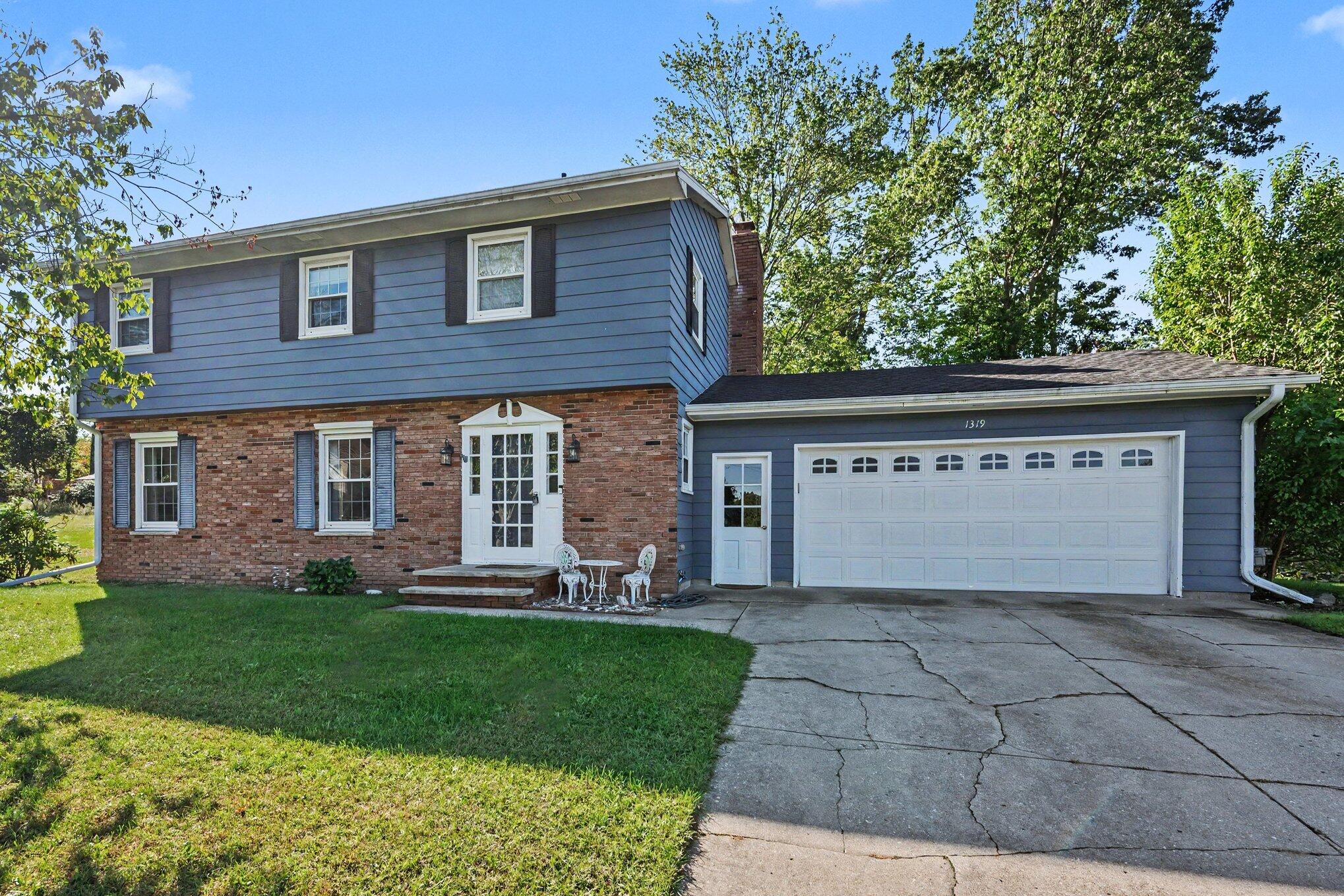 1319 Royal Oak Avenue Property Photo 1