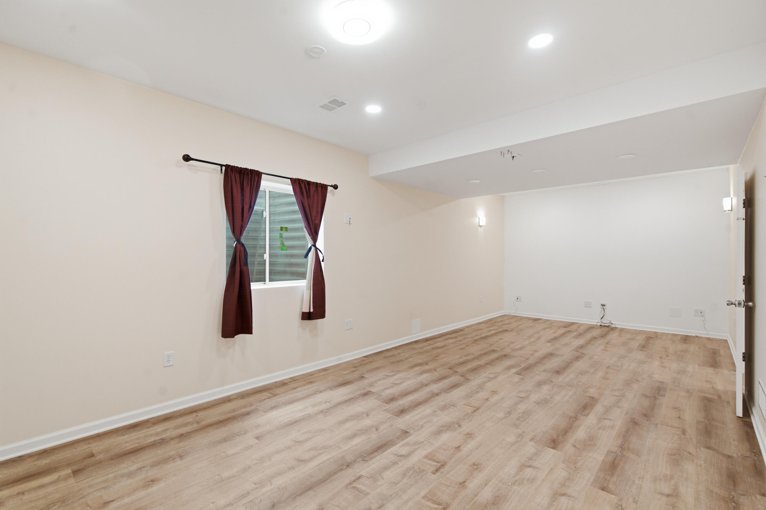 5251 Stapleton Drive Property Photo 20
