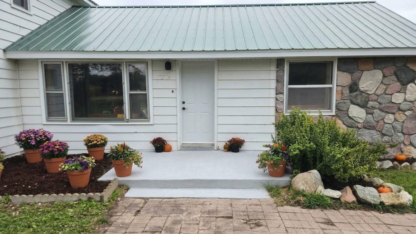 3252 Pine River Road Property Photo 1