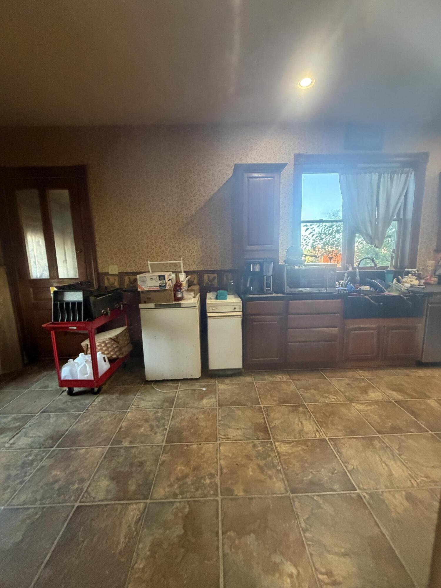7932 Beebe Highway Property Photo 13