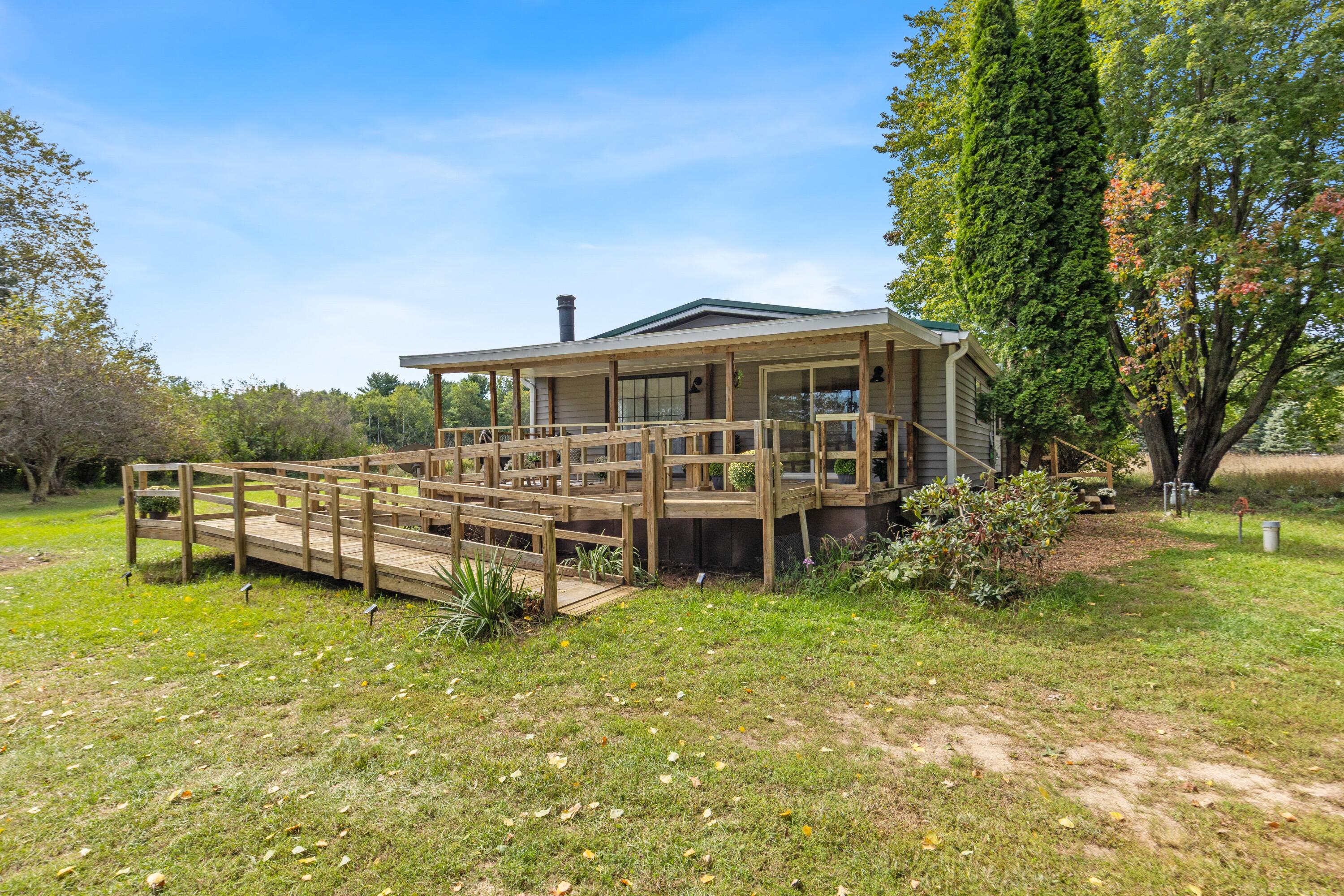 9437 N Bailey Road Property Photo 1