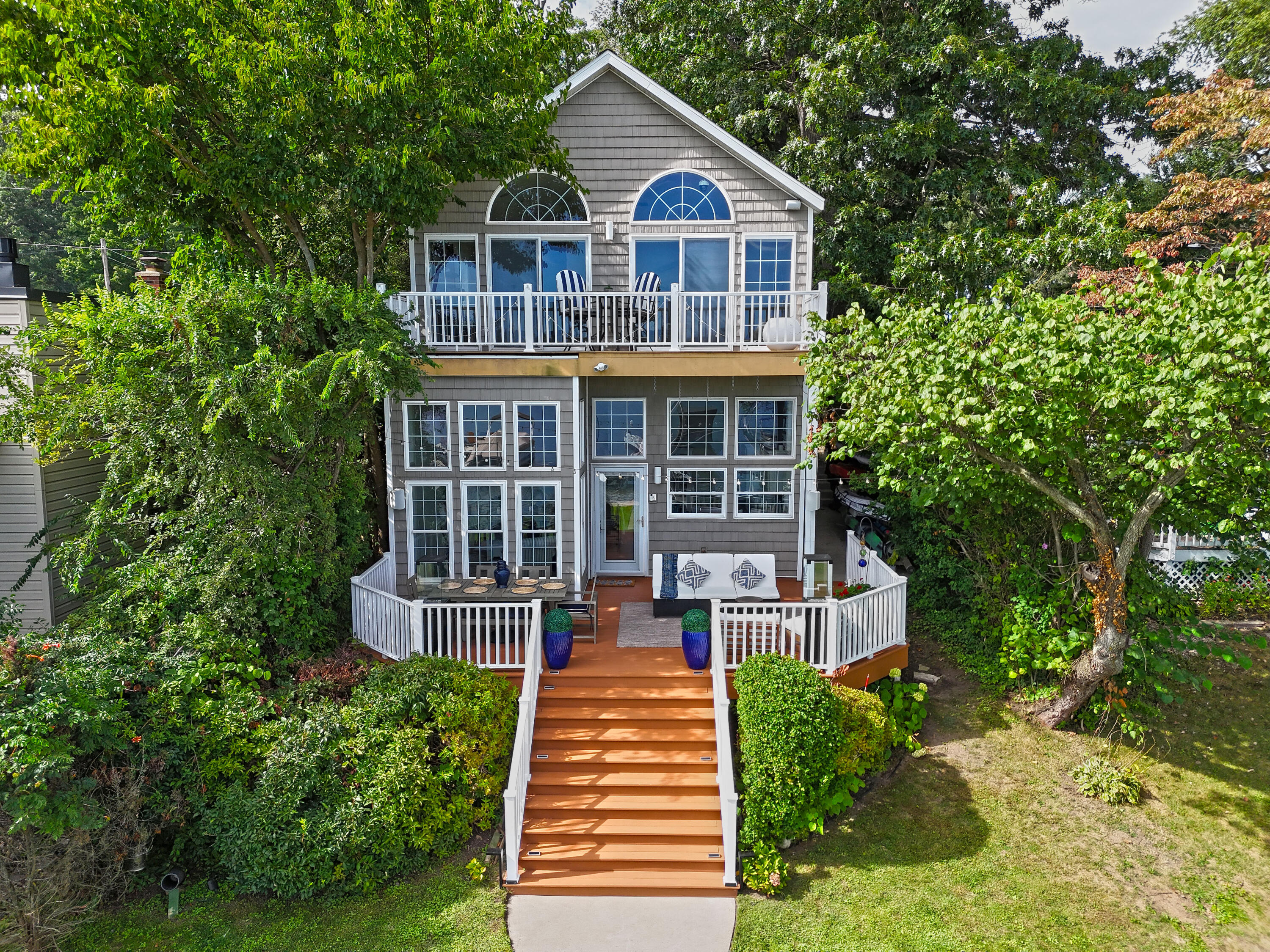 63223 Lakeshore Drive Property Photo 1