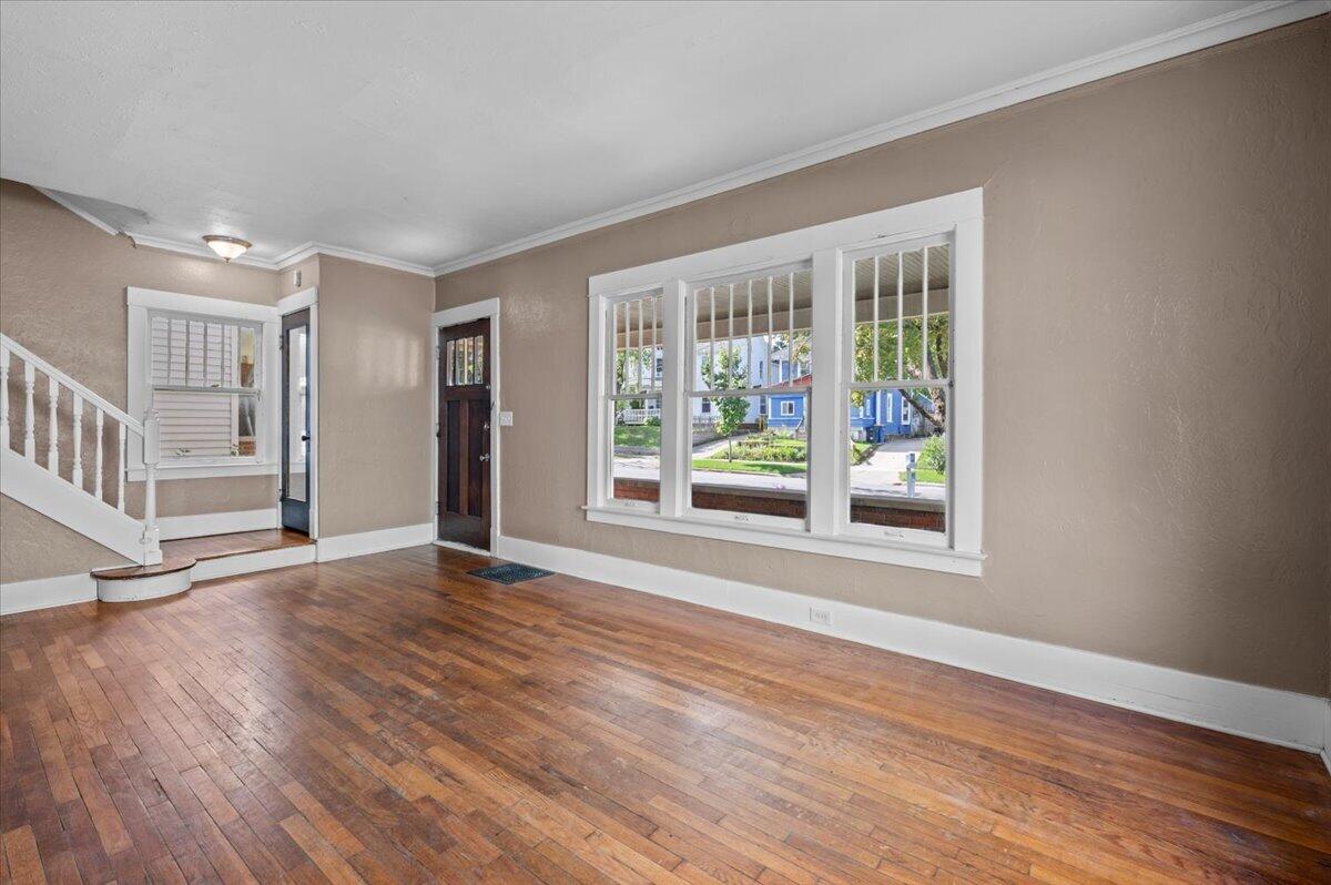 1818 Francis Avenue Se Property Photo 12