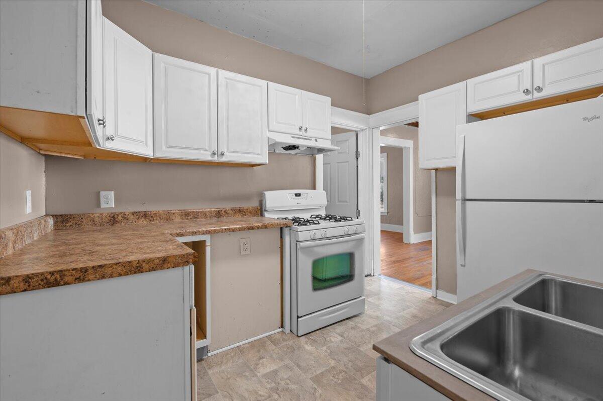 1818 Francis Avenue Se Property Photo 16