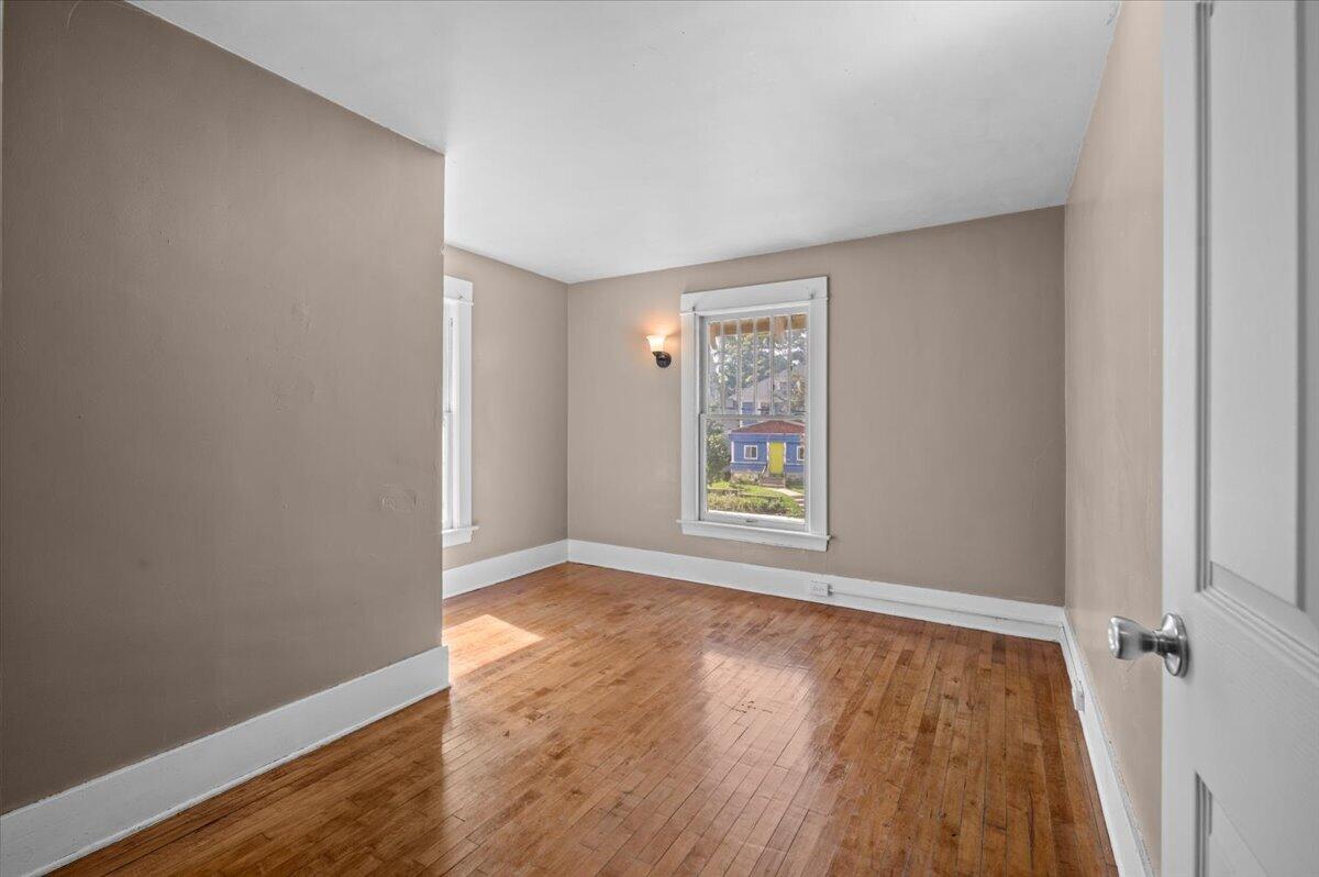 1818 Francis Avenue Se Property Photo 20