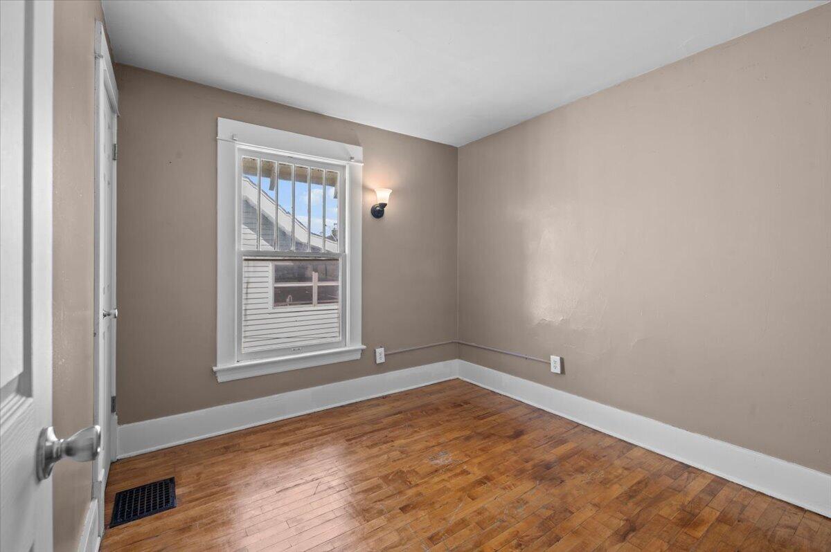 1818 Francis Avenue Se Property Photo 22